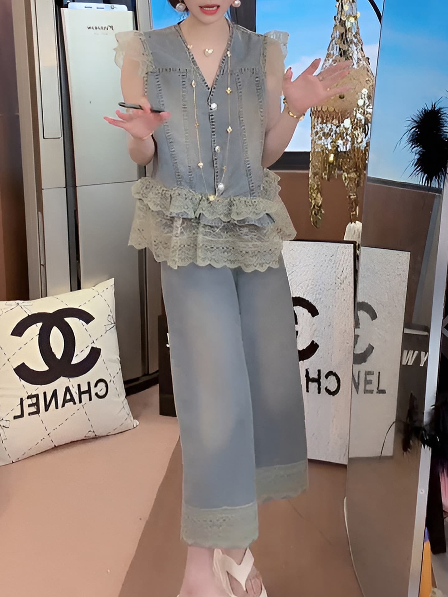 경관 그림 레이스 레이스 데님 세트 투피스 세트 2026 여름 새로운 V넥 베스트 와이드 레그 팬츠 투피스 세트 상세 이미지 4