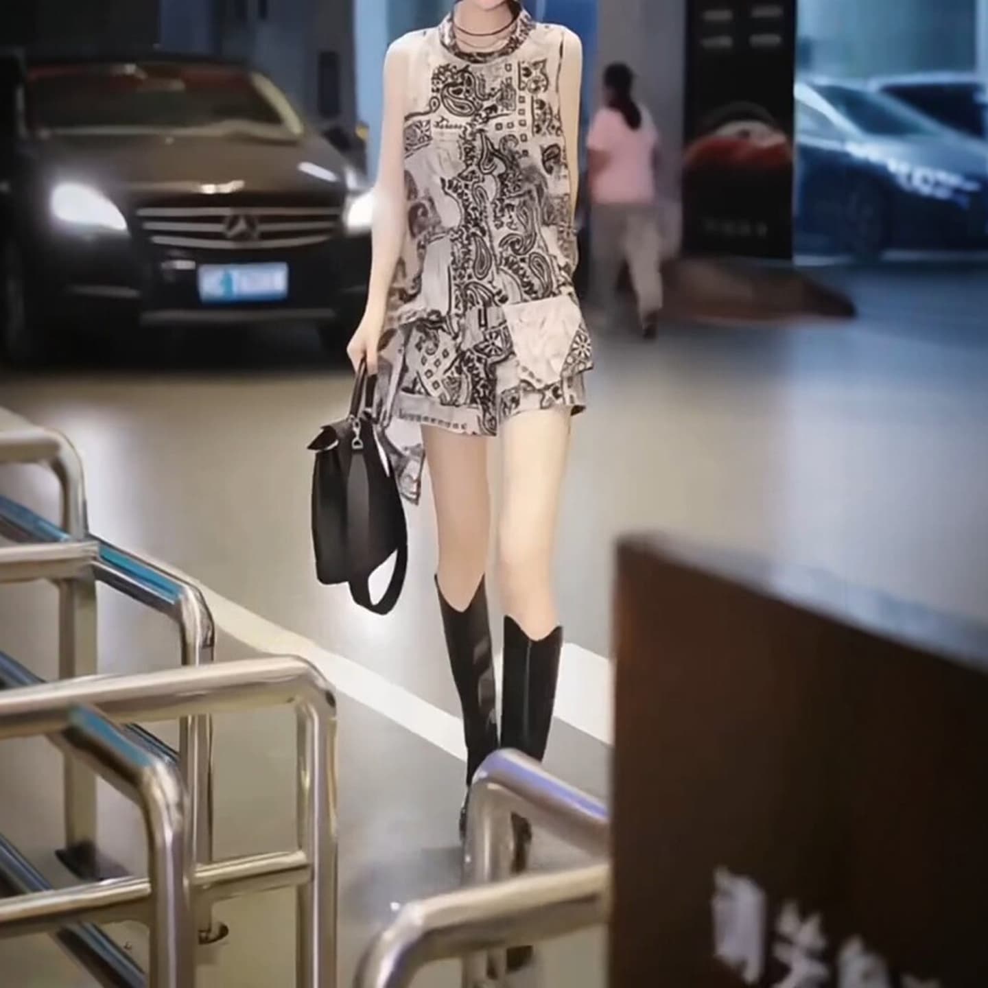 경관 그림 2026 여름 새로운 외국 가스 프린트 민소매 맨위 반바지 캐주얼 투피스 세트 품격 고급 센스 세트 이미지 6
