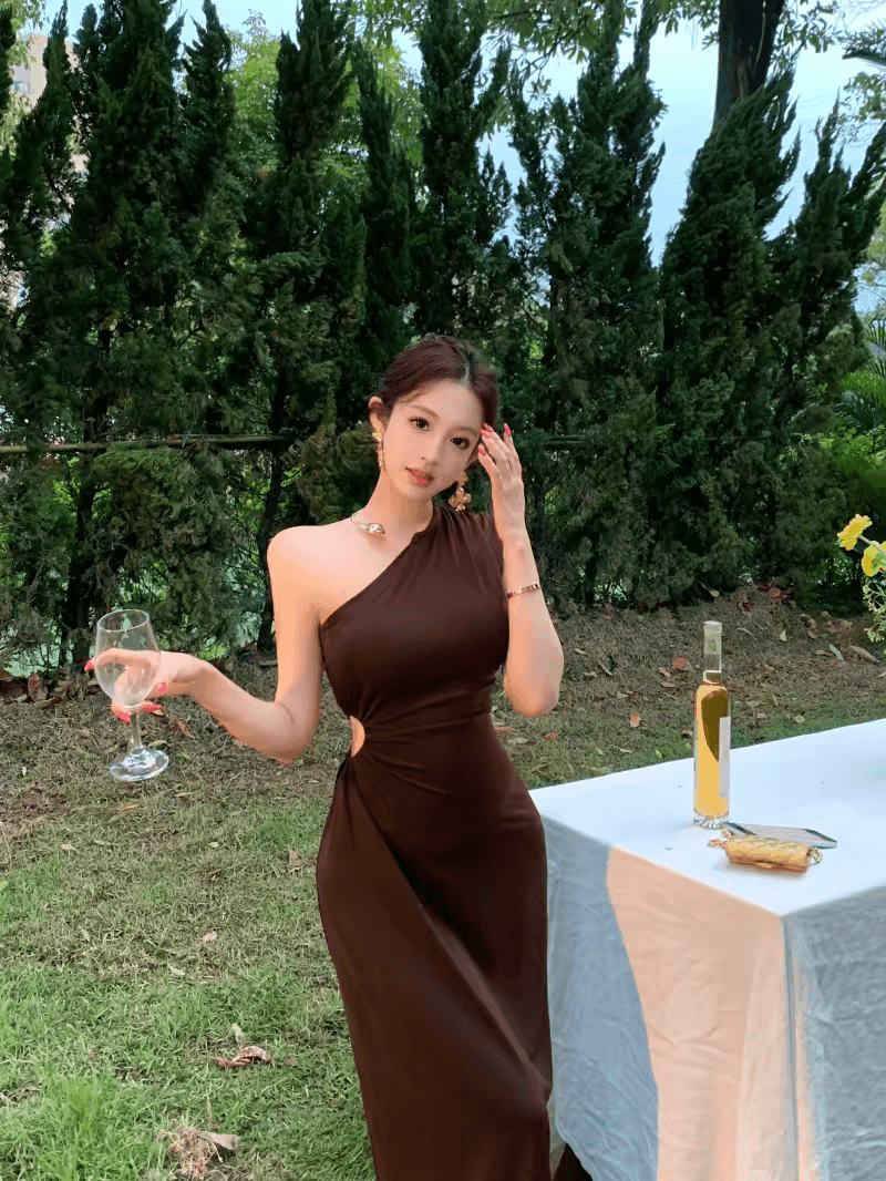 프랑스식 로얄 자매 품격 민소매 비스듬한 어깨 여성 드레스 봄 새로운 허리 수축 슬림해 보이는 고급 센스 타이트 스커트 길다 치마 이미지 3
