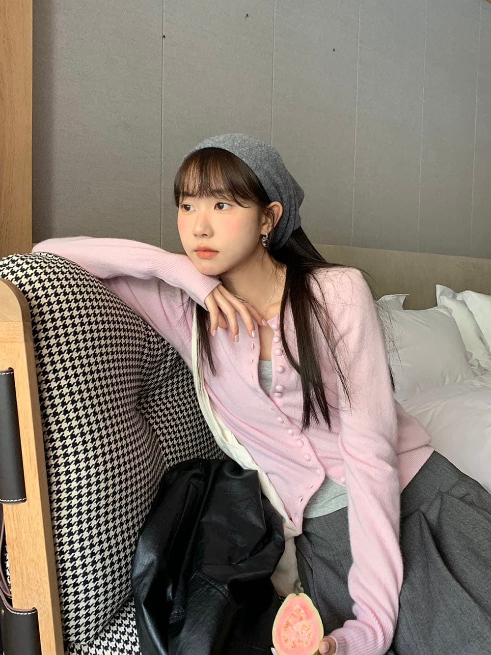실사 레트로 한 부서 활력 소녀 디스플레이 화이트 라운드 넥 니트 단일 행 패키지 버클 보온 긴팔 스웨터 상세 이미지 29