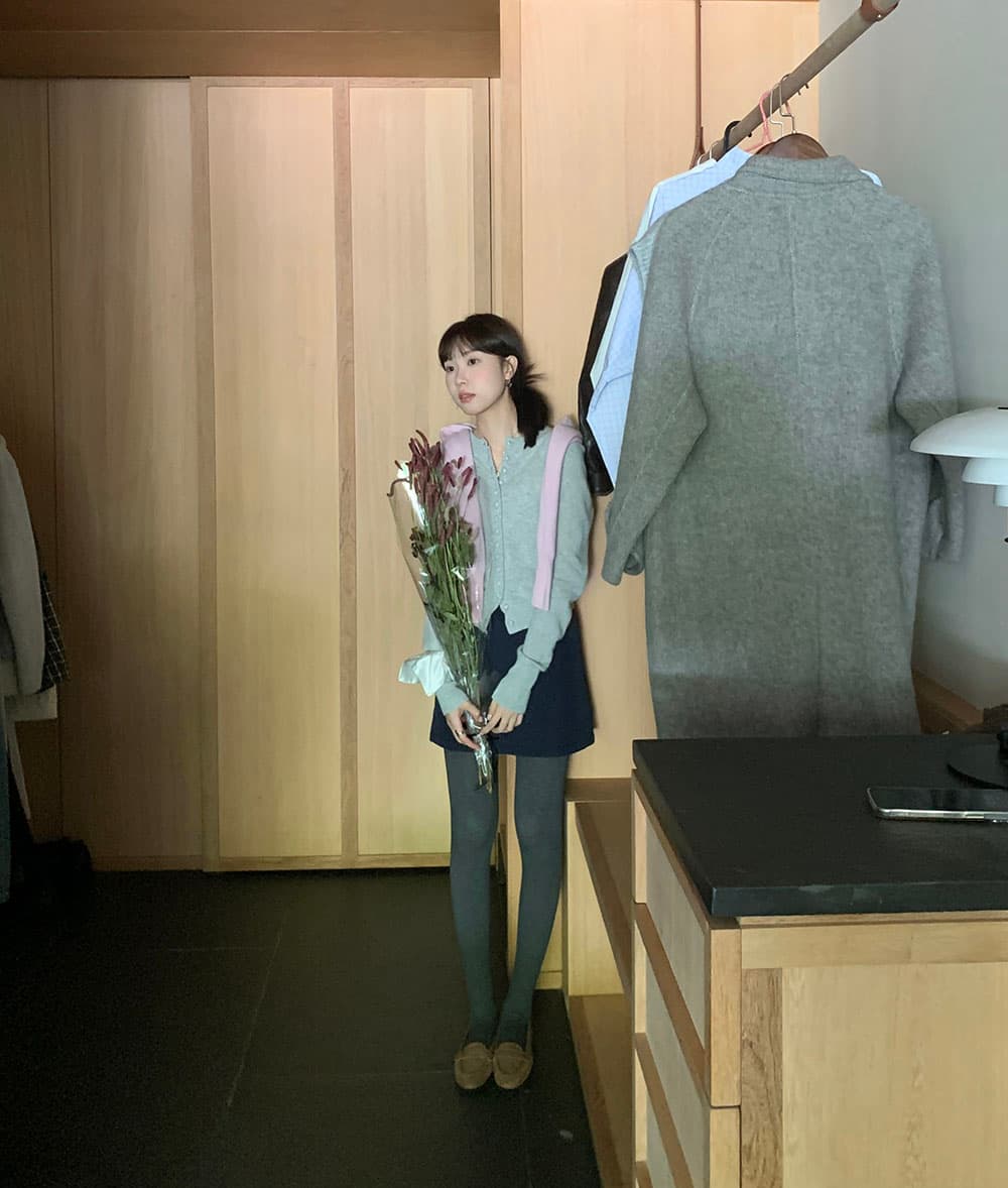 실사 레트로 한 부서 활력 소녀 디스플레이 화이트 라운드 넥 니트 단일 행 패키지 버클 보온 긴팔 스웨터 상세 이미지 92