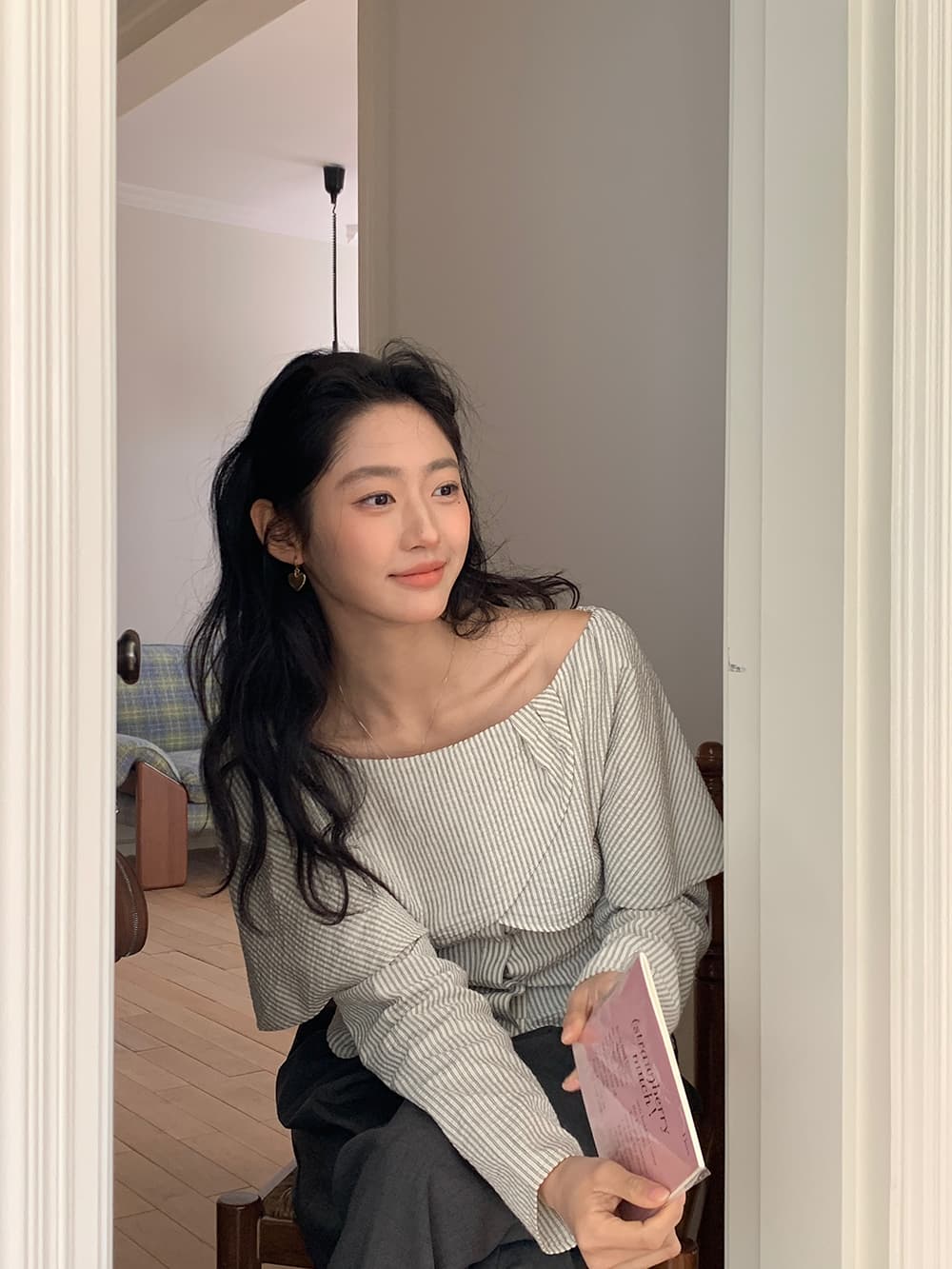 실사 레트로 프랑스식 연꽃 잎 오프숄더 스트라이프 허리 수축 품격 오픈 가디건 긴팔 셔츠 상세 이미지 4