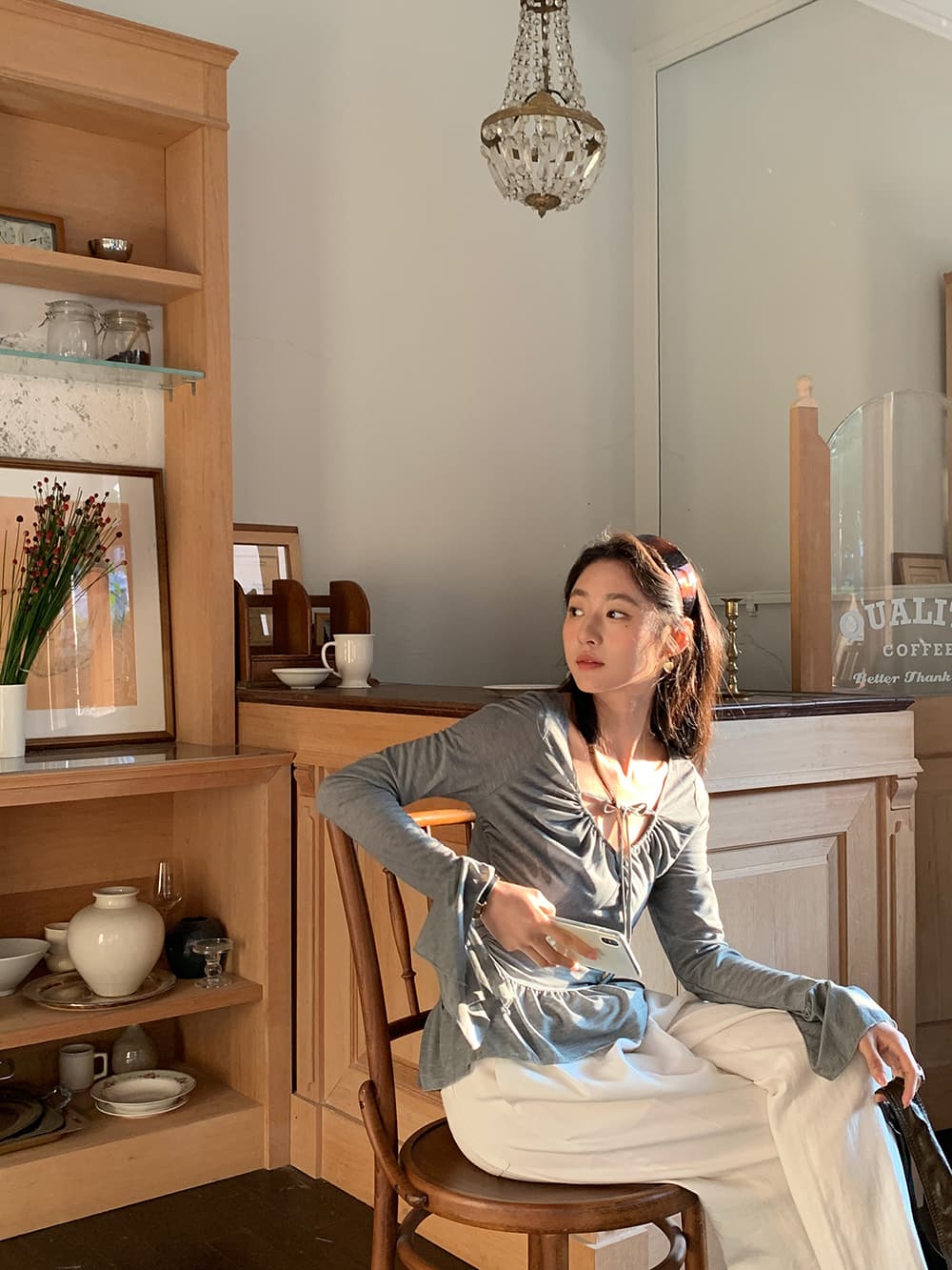 실사 한 부서 작은 대중 행침 목 V넥 주름 장식 허리 수축 나팔 긴팔 티셔츠 상세 이미지 28