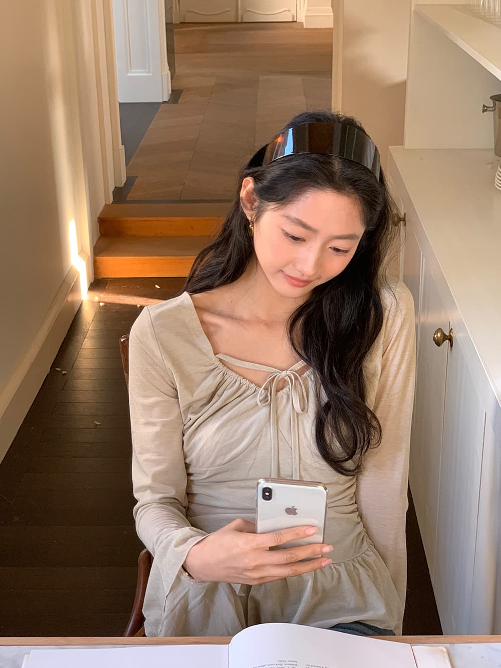 실사 한 부서 작은 대중 행침 목 V넥 주름 장식 허리 수축 나팔 긴팔 티셔츠 상세 이미지 37
