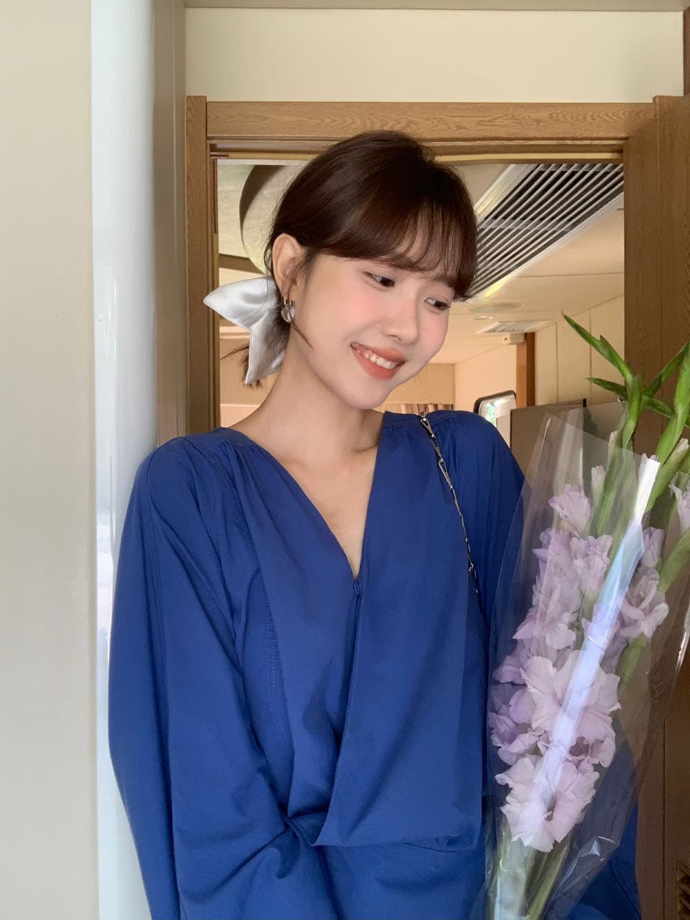 실사 레트로 법률 시스템 V넥 동점 허리 디자인 센스 디스플레이 화이트 랜턴 긴팔 셔츠 상세 이미지 24