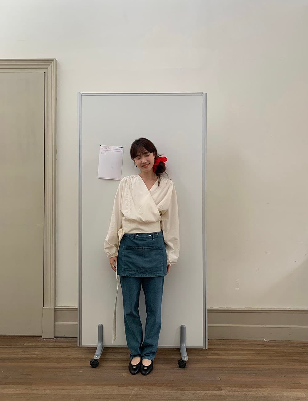 실사 레트로 법률 시스템 V넥 동점 허리 디자인 센스 디스플레이 화이트 랜턴 긴팔 셔츠 상세 이미지 13