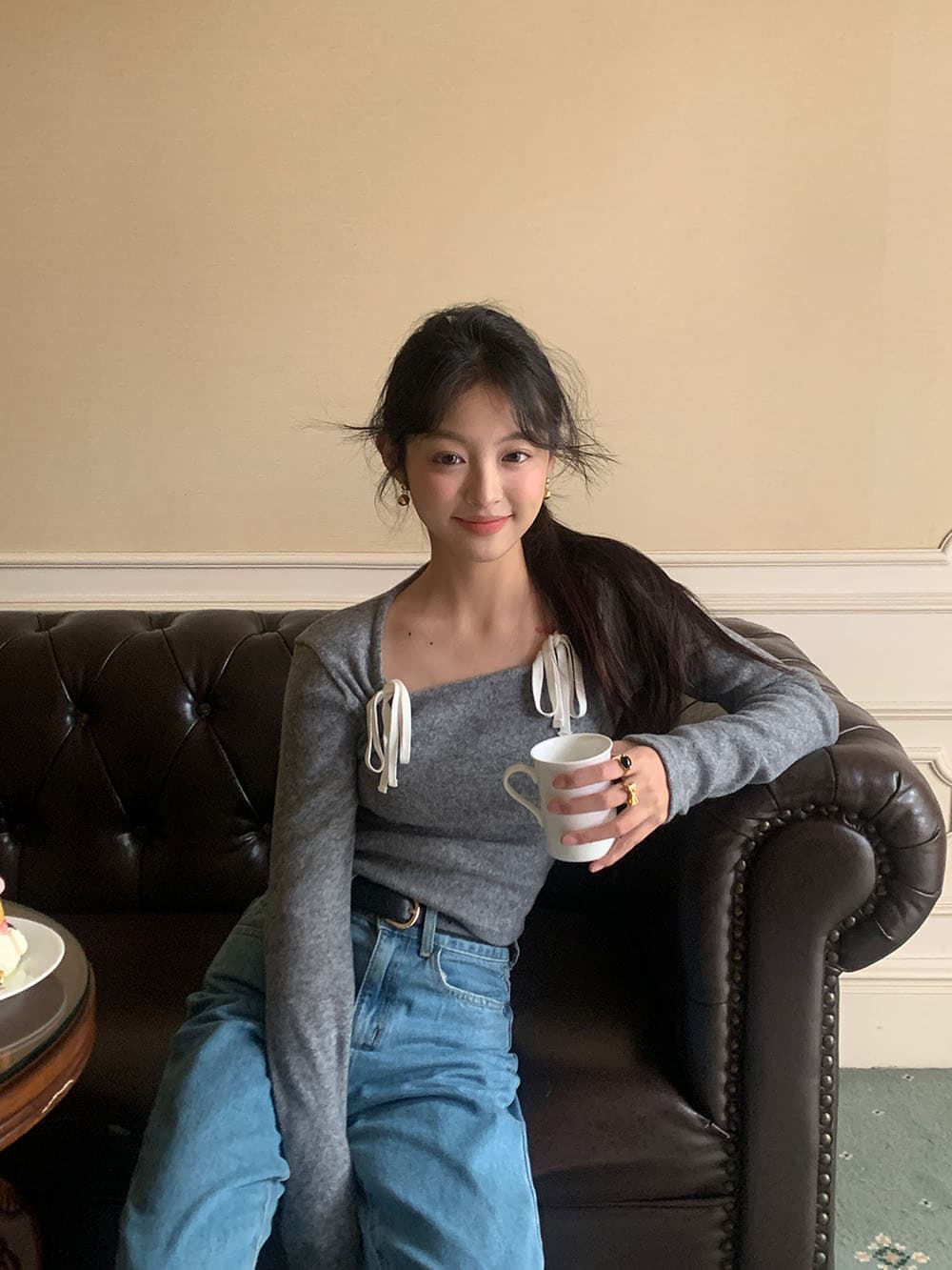 실사 한 부서 작은 대중 광장 칼라 이슬 쇄골 나비 매듭 펌프 로프 레이스업 슬림해 보이는 티셔츠 맨위 상세 이미지 8