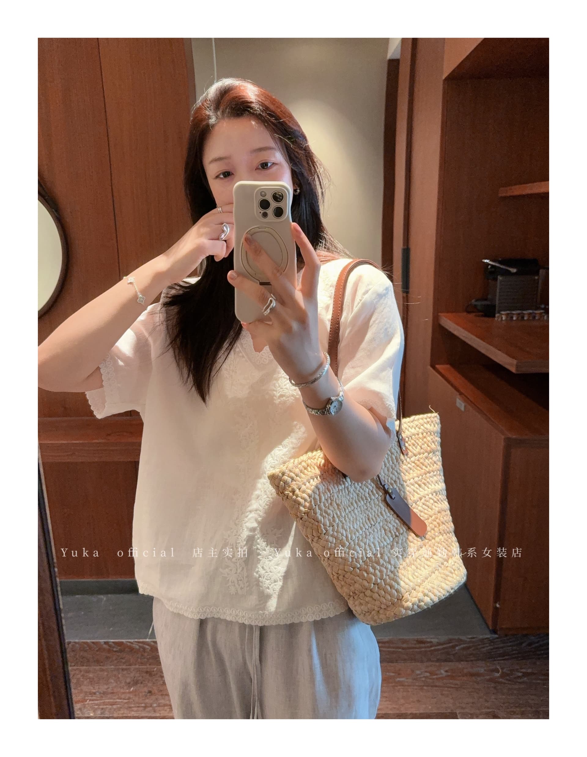2026 여름 드레스 빅 사이즈 여성 의류 무거운 작업 자수 V넥 면 린넨 반팔 작은 셔츠 슈퍼 잘 생긴 프랑스식 맨위 셔츠 상세 이미지 4