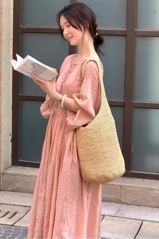 2026 이른 봄 빅 사이즈 여성 의류 핑크색 순수한 라미 단색 빅 사이즈 V넥 레이스업 드레스 루즈핏 여성 치마 이미지 5