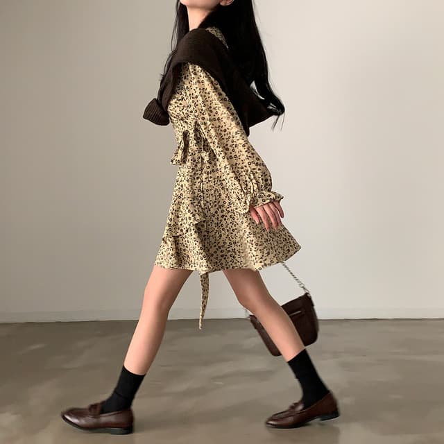 가을 의상 새로운 한국 chic 가을 프랑스식 꽃무늬 여성 드레스 레이스업 슬림해 보이는 드레스 상세 이미지 17