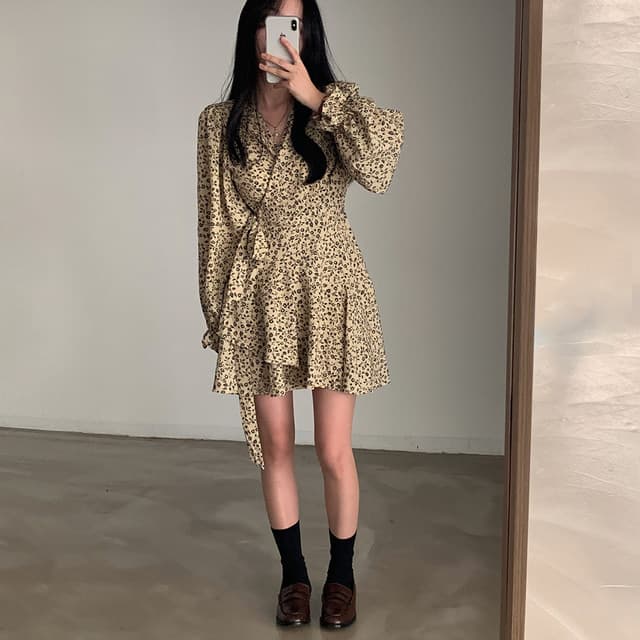 가을 의상 새로운 한국 chic 가을 프랑스식 꽃무늬 여성 드레스 레이스업 슬림해 보이는 드레스 상세 이미지 31