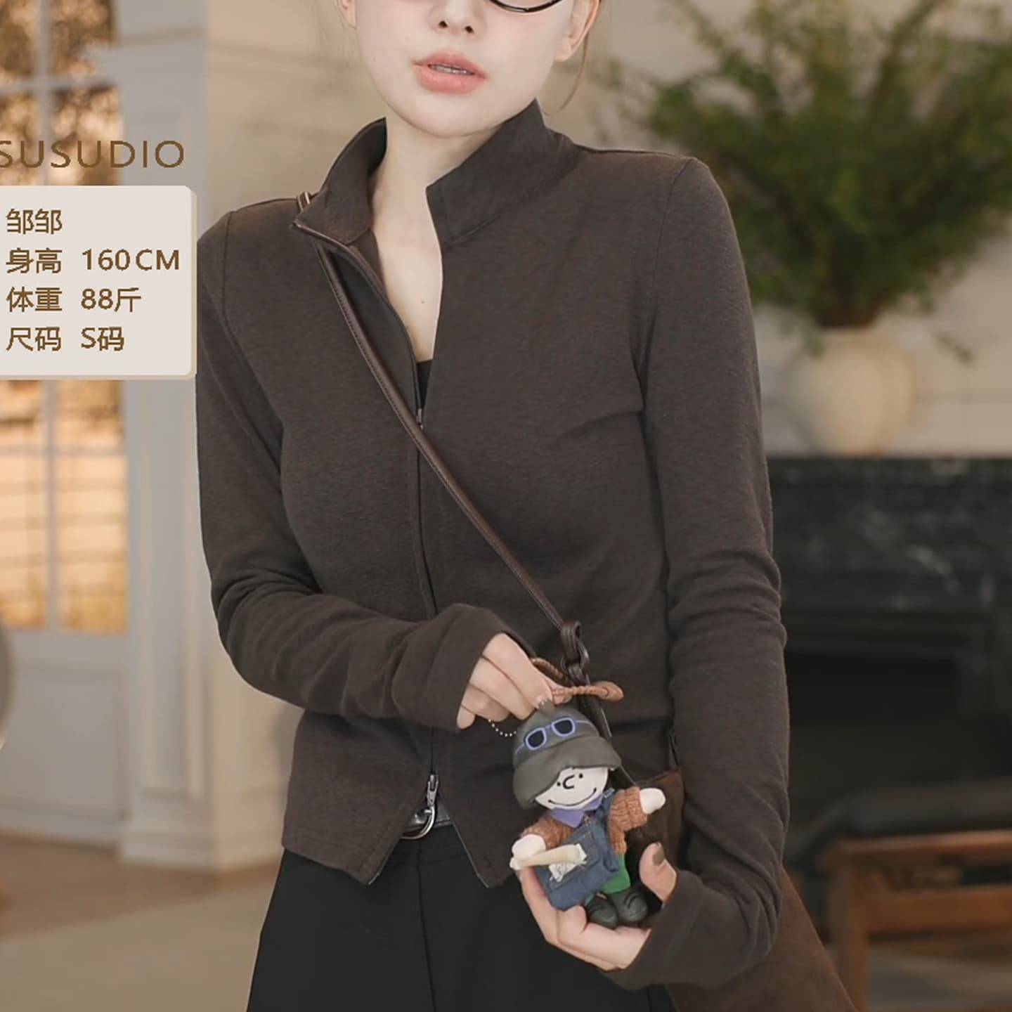 가을 의상 고급 센스 패션 캐주얼 브라운 지퍼 후드티 오픈 가디건 몸매 가꾸기 슬림해 보이는 품격 트렌드 긴팔 맨위 상세 이미지 7