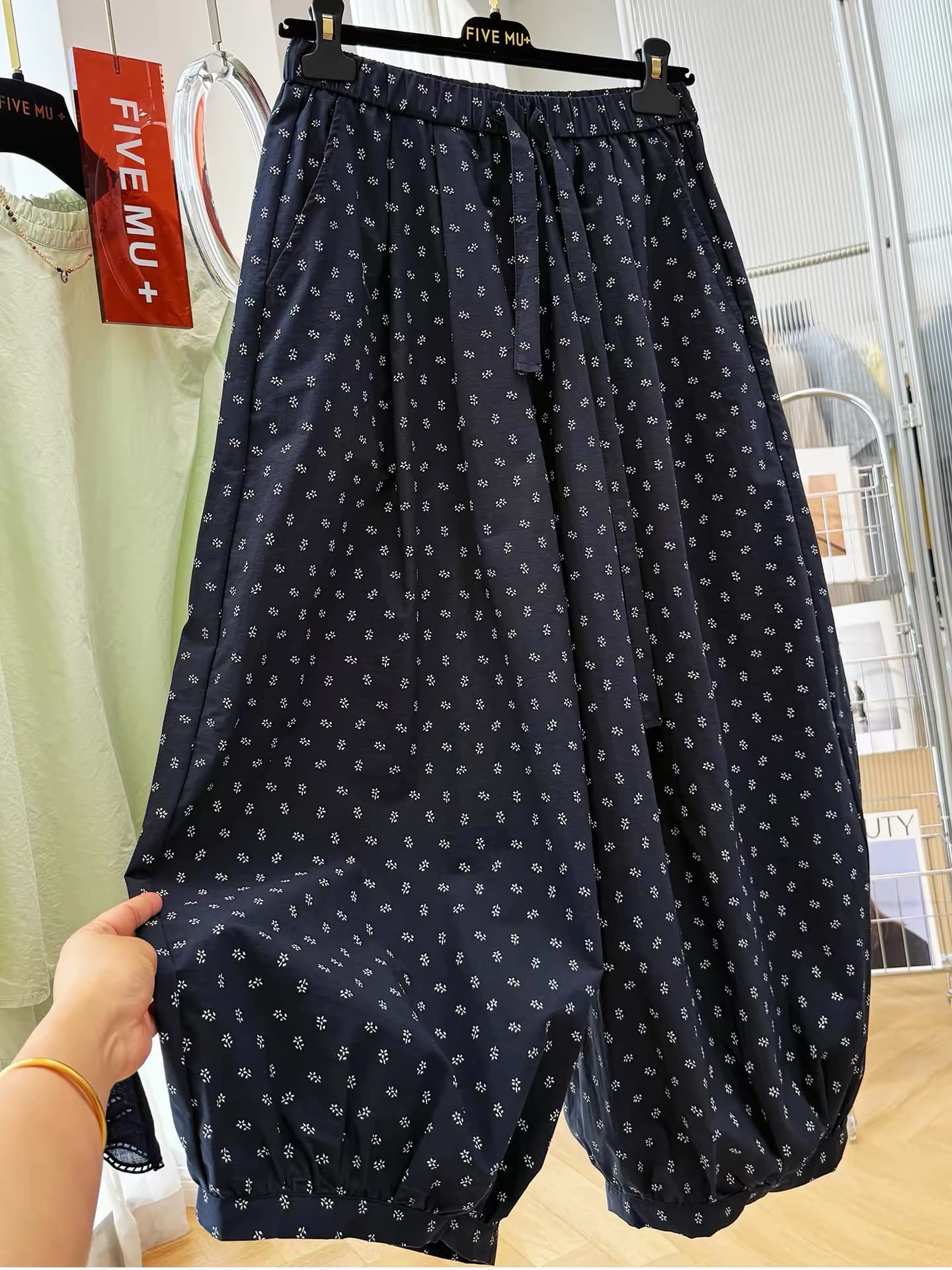 슈퍼 화재 여름 자이언트 잘 생긴 ~ 중 얇은 스타일 바지 허리밴드 캐주얼 바지 작은 꽃무늬 9부 바지 여성 풍선 바지