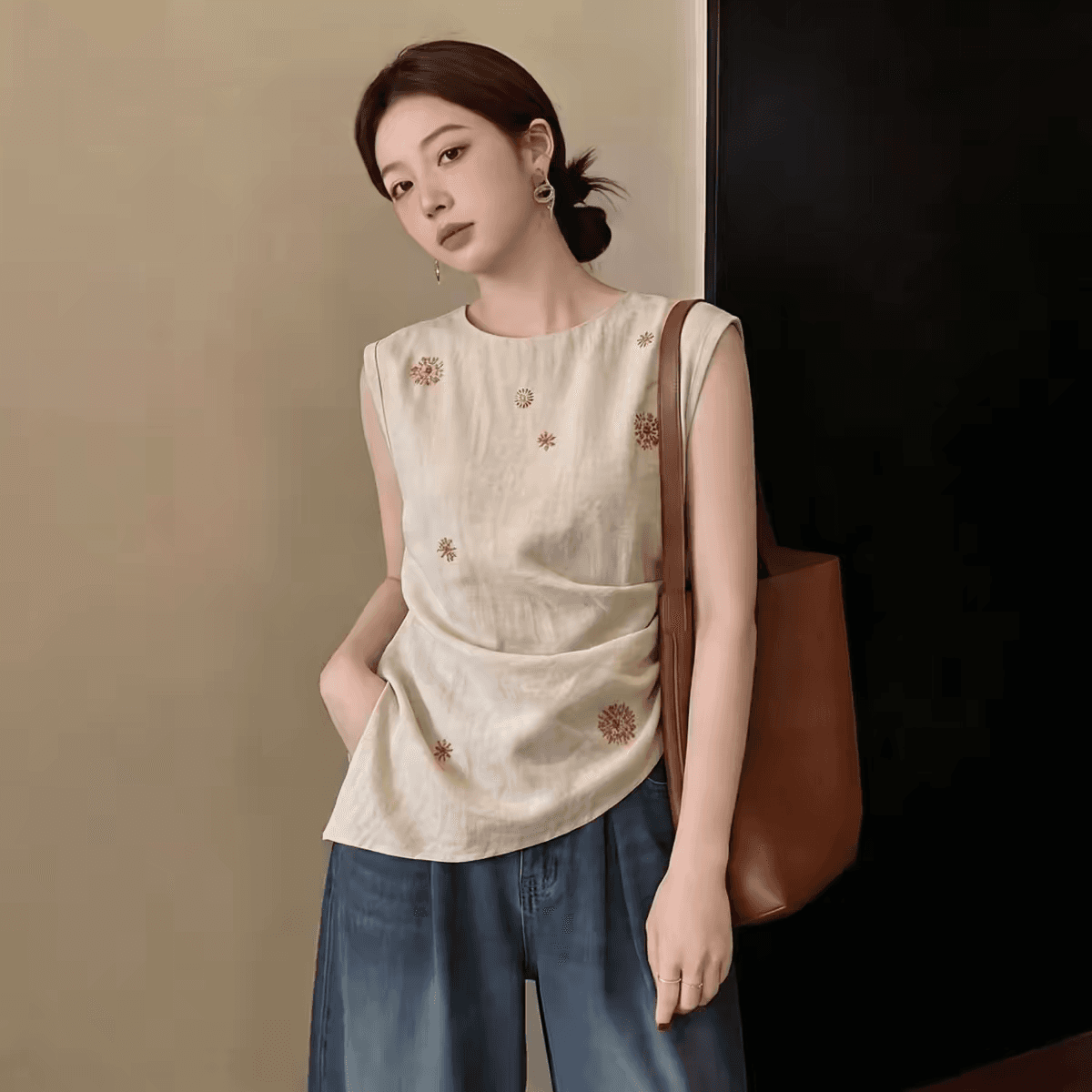 여름 새로운 빛 요리 한 바람 꽃 자수 민소매 조끼 여성 베이지 색 허리 수축 오래된 돈 바람 빅 사이즈 맨위 상세 이미지 2