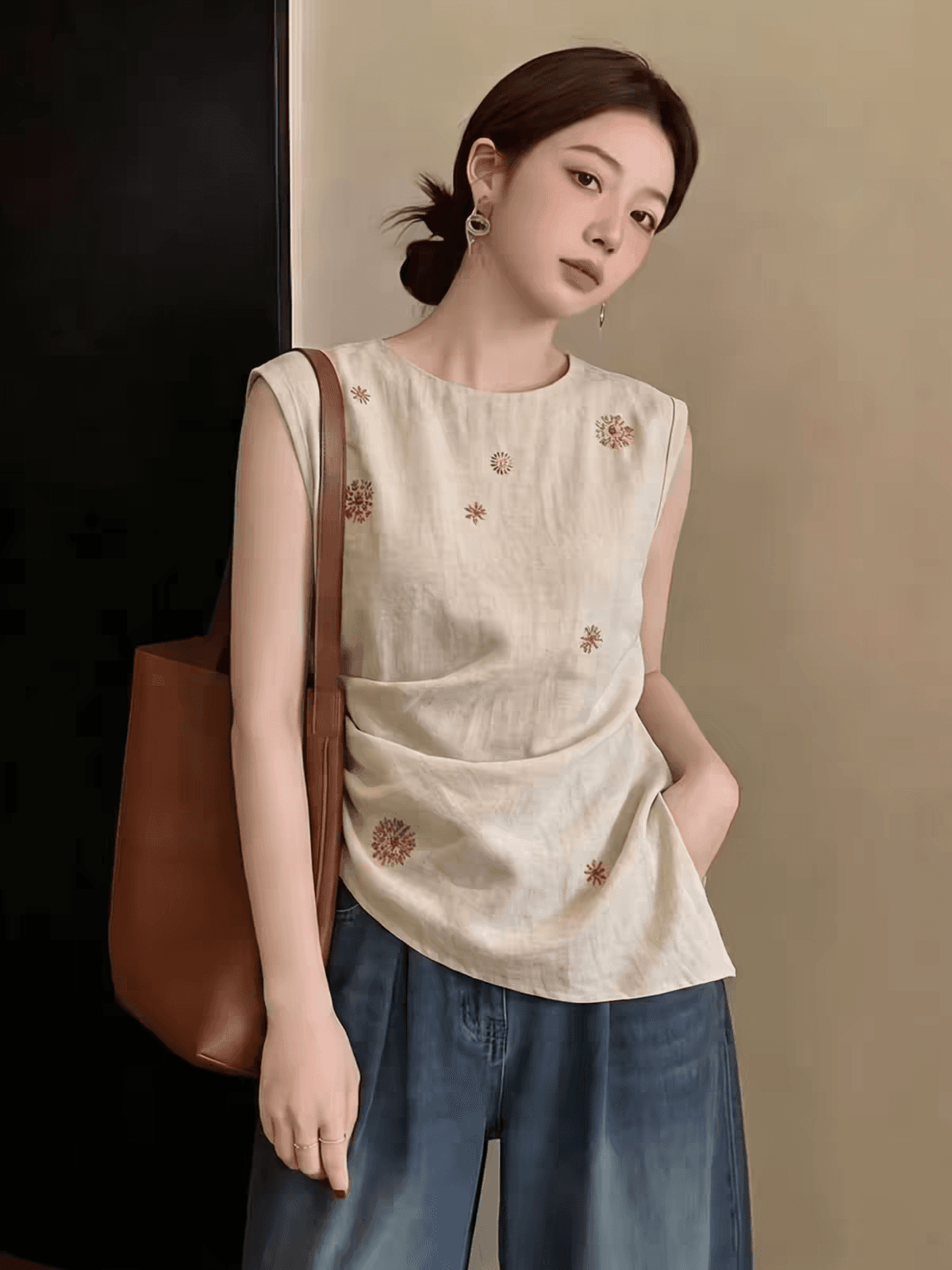 여름 새로운 빛 요리 한 바람 꽃 자수 민소매 조끼 여성 베이지 색 허리 수축 오래된 돈 바람 빅 사이즈 맨위 상세 이미지 5