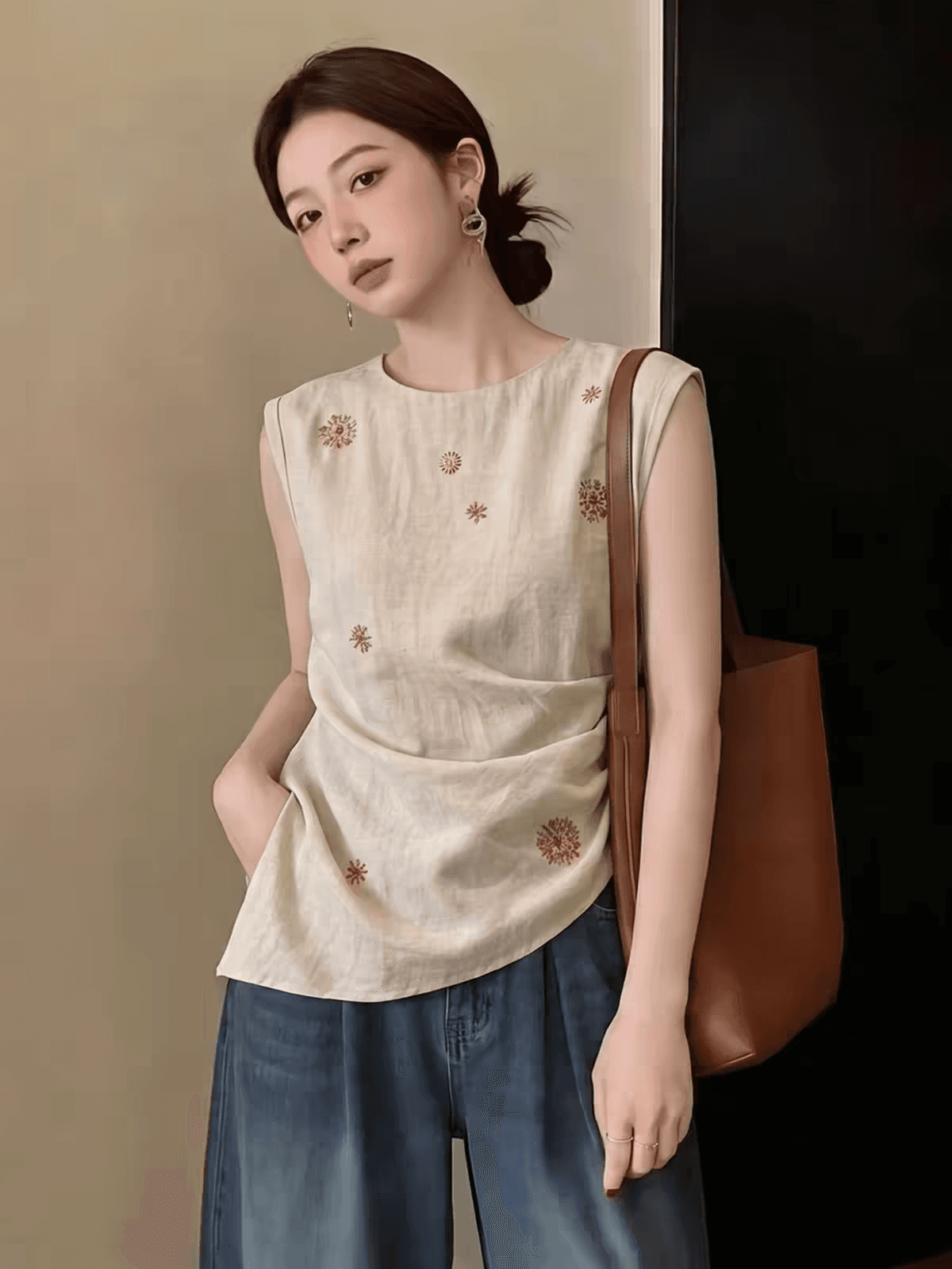 여름 새로운 빛 요리 한 바람 꽃 자수 민소매 조끼 여성 베이지 색 허리 수축 오래된 돈 바람 빅 사이즈 맨위 상세 이미지 6