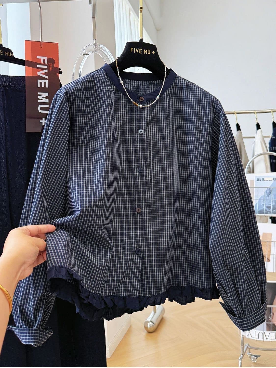가을 의상 새로운 한 부서 착용 가져 가라. 자이언트 잘 생긴 ~ 중 작은 격자 라운드 넥 긴팔 셔츠 프릴 쇼트 스타일 작은 셔츠 맨위 상세 이미지 8
