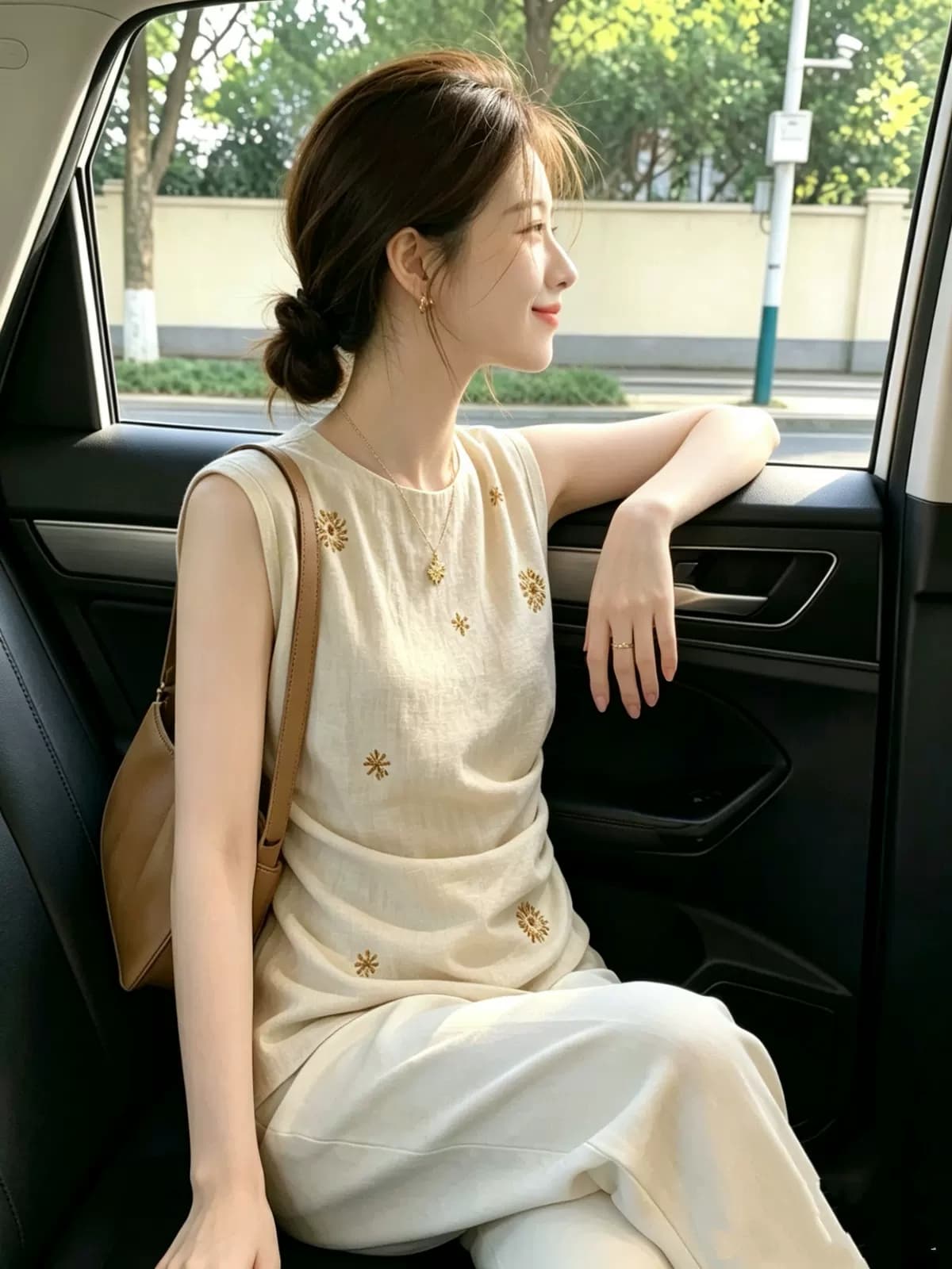 여름 새로운 빛 요리 한 바람 꽃 자수 민소매 조끼 여성 베이지 색 허리 수축 오래된 돈 바람 빅 사이즈 맨위 이미지 2