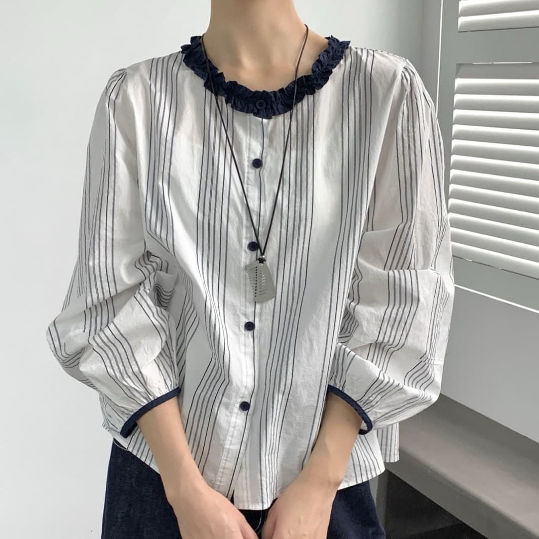 가을 의상 새로운 라운드 넥 스트라이프 면 린넨 여성 셔츠 한 부서 루즈핏 프릴 디자인 센스 맨위 트렌디 섹션 셔츠