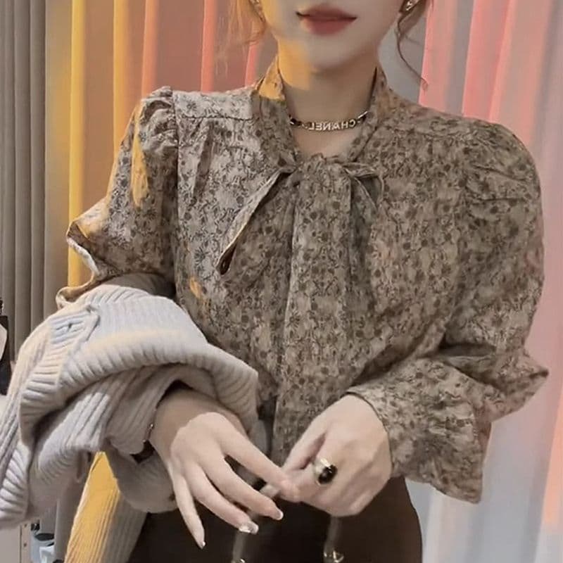 가을 의상 새로운 디자인 센스 레트로 품격 꽃무늬 레이스업 나비 복장 셔츠 이미지 2