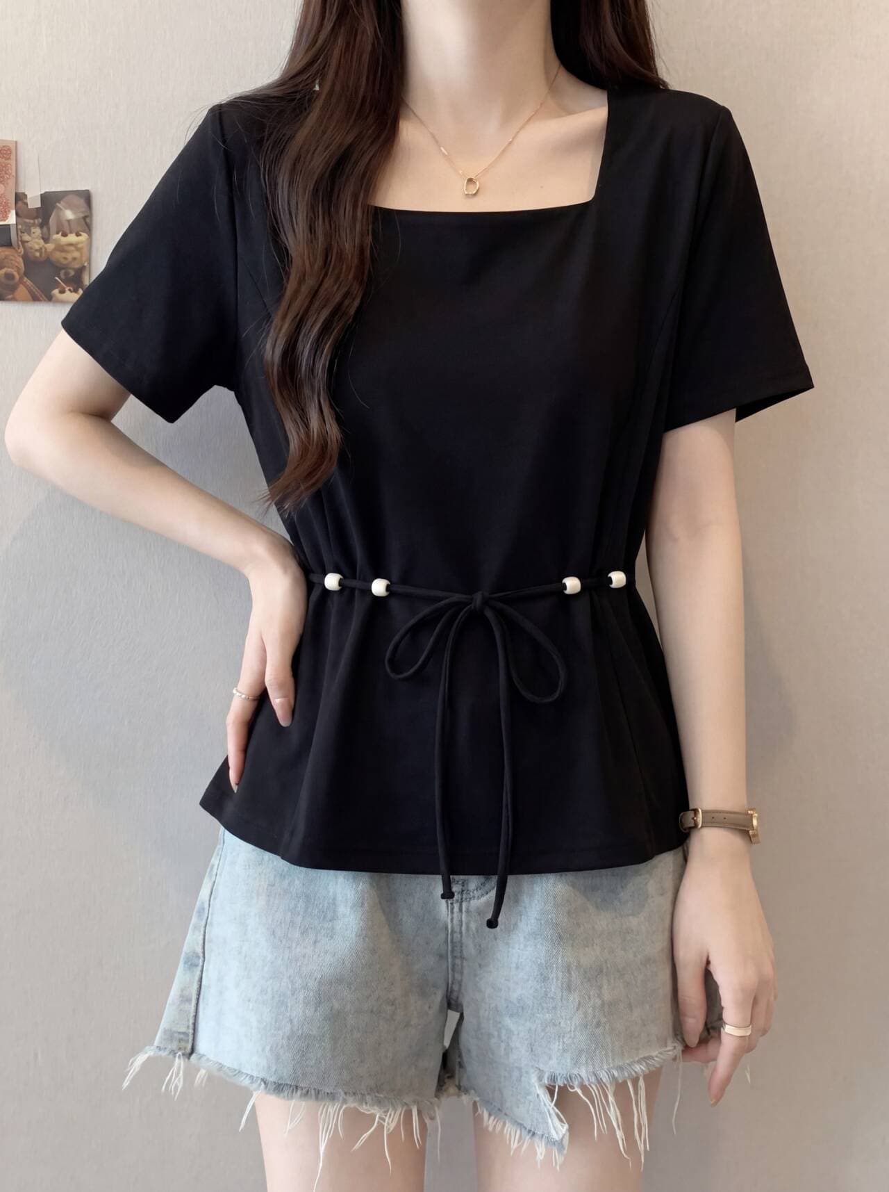 빅 사이즈 품격 광장 칼라 검정색 티셔츠 여성 여름 새로운 긍정적 인 어깨 슬림해 보이는 반팔 맨위