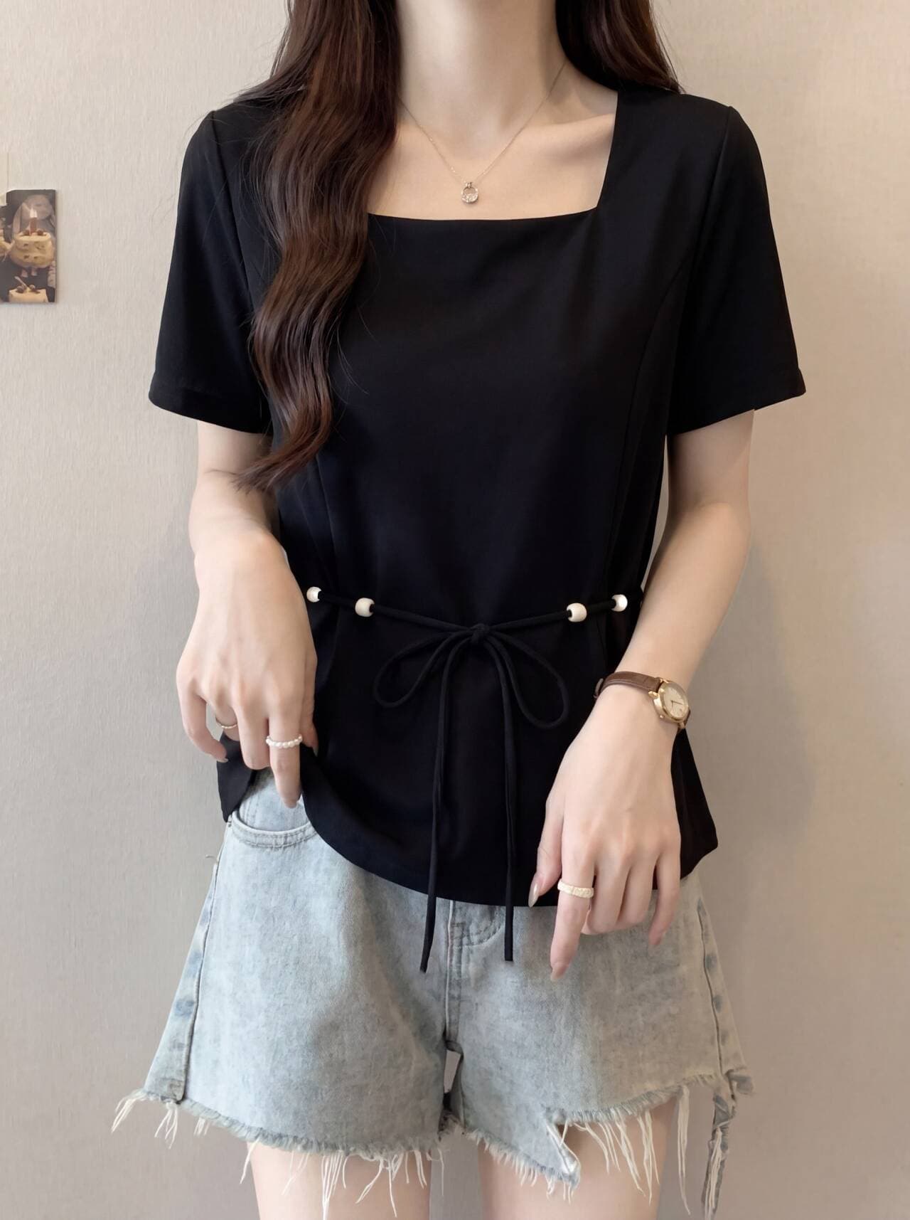빅 사이즈 품격 광장 칼라 검정색 티셔츠 여성 여름 새로운 긍정적 인 어깨 슬림해 보이는 반팔 맨위 상세 이미지 3