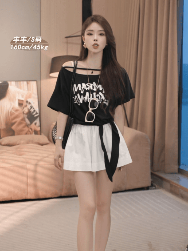 여름 새로운 순수한 욕망 바람 비스듬한 오프숄더 알파벳 프린트 다용도 슬림해 보이는 반팔 티셔츠 세트 상세 이미지 4