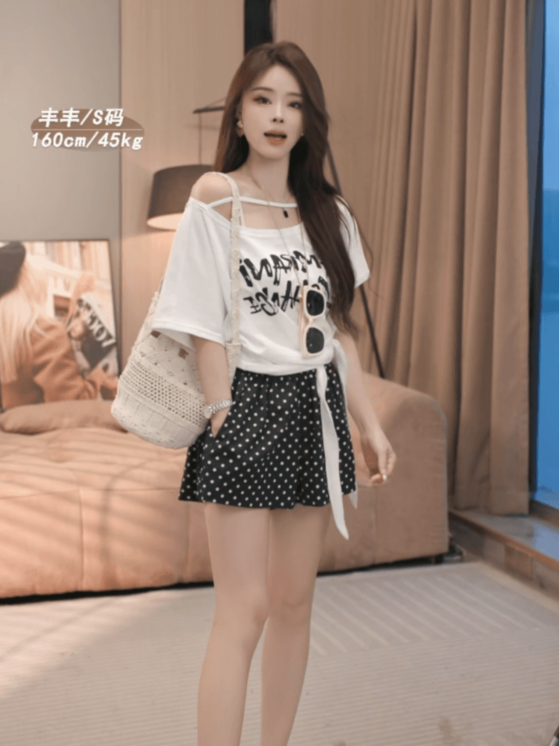 여름 새로운 순수한 욕망 바람 비스듬한 오프숄더 알파벳 프린트 다용도 슬림해 보이는 반팔 티셔츠 세트 상세 이미지 7