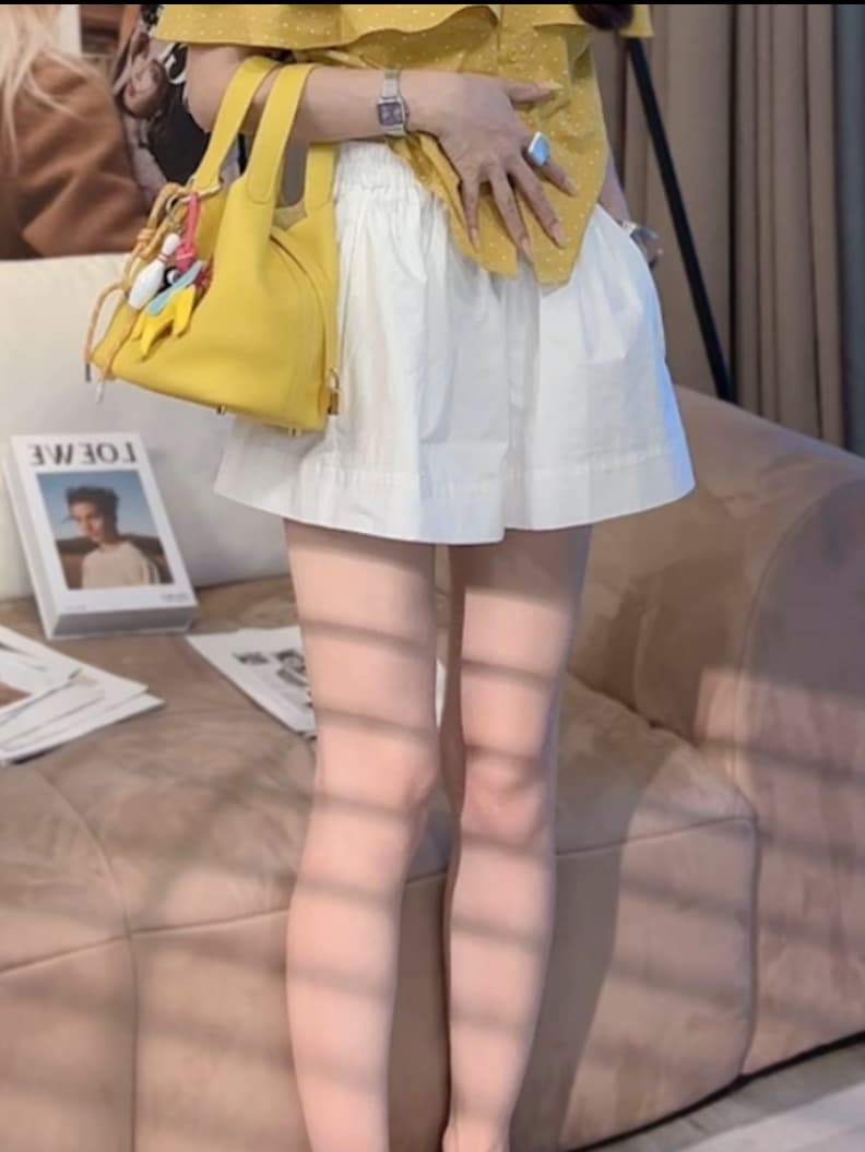 여름 새로운 루즈핏 레트로 디자인 센스 슬림해 보이는 출퇴근 슬립 V넥 민소매 조끼 세트 상세 이미지 3