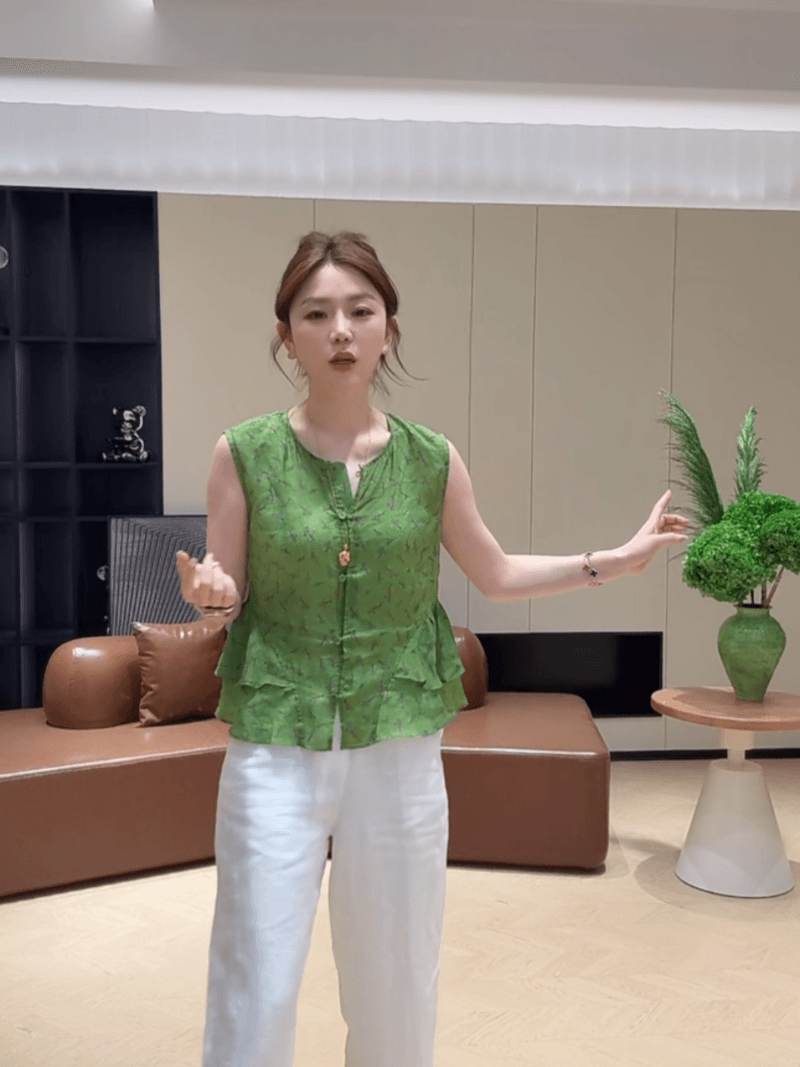 콩 추천 여름 이중층 밑단 연령 감소 꽃무늬 민소매 작은 셔츠 레트로 디자인 센스 맨위 세트 상세 이미지 3
