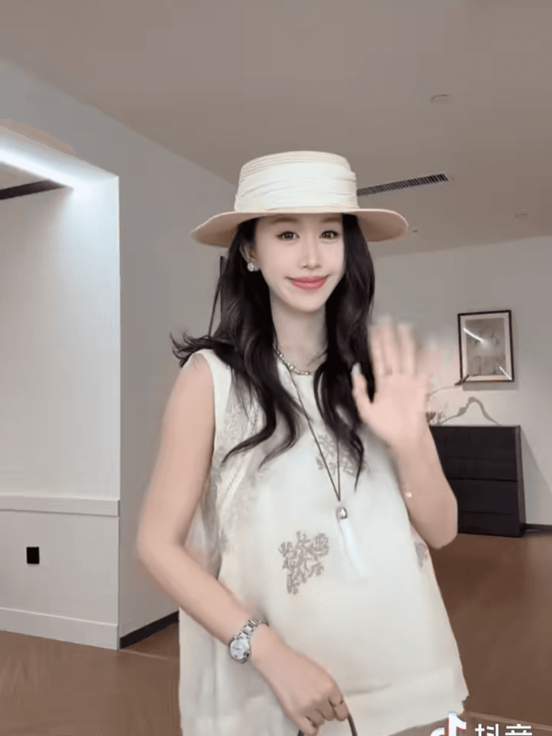 2026 여름 새로운 패션 외국 가스 캐주얼 자수 조끼 맨위 하이웨이스트 슬림해 보이는 표지 고기 플리츠 반 스커트 세트 상세 이미지 1