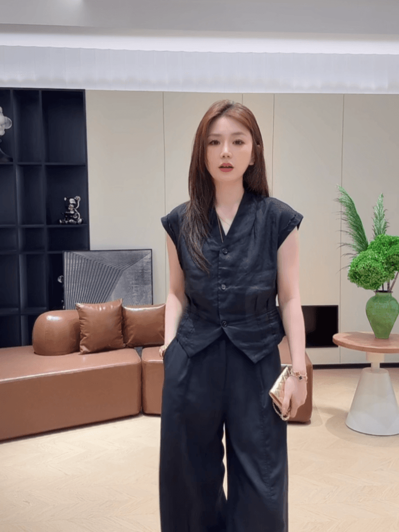 여름 싱글 줄 버튼 주름 허리 수축 품격 V넥 작은 셔츠 민소매 프랑스식 슬림해 보이는 맨위 세트 상세 이미지 35