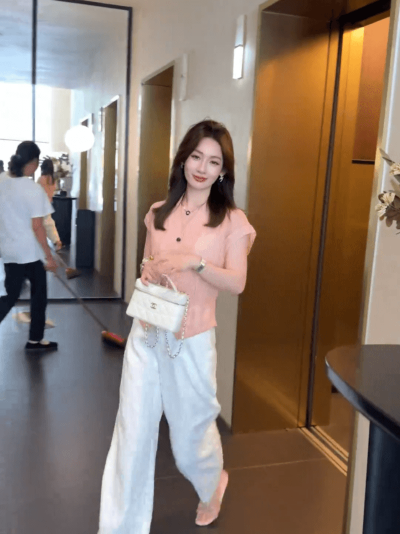 마 재료 가지고있다 밖으로 싱글 줄 버튼 주름 허리 수축 품격 V넥 작은 셔츠 민소매 프랑스식 슬림해 보이는 맨위 세트 상세 이미지 1