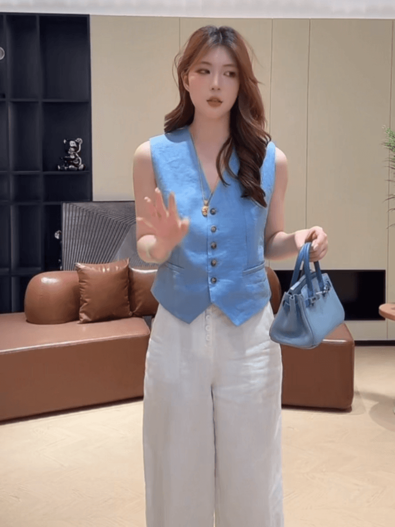 여름 품격 싱글 줄 버튼 V넥 슬림해 보이는 민소매 작은 셔츠 패션 다용도 미니멀리즘 베스트 세트 상세 이미지 3