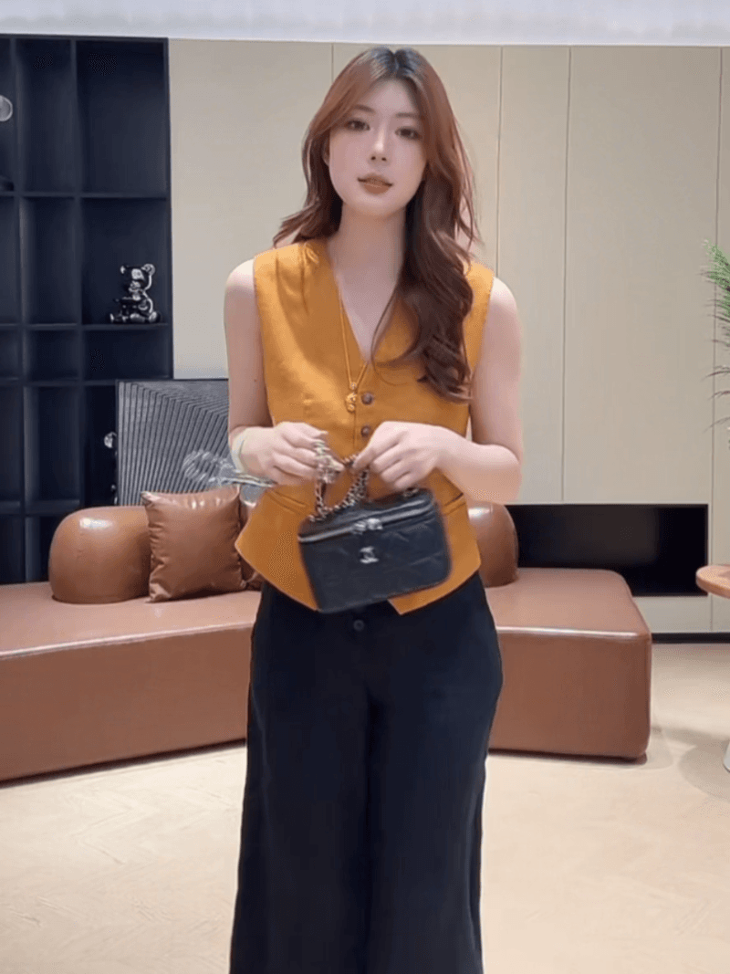 여름 품격 싱글 줄 버튼 V넥 슬림해 보이는 민소매 작은 셔츠 패션 다용도 미니멀리즘 베스트 세트 상세 이미지 4