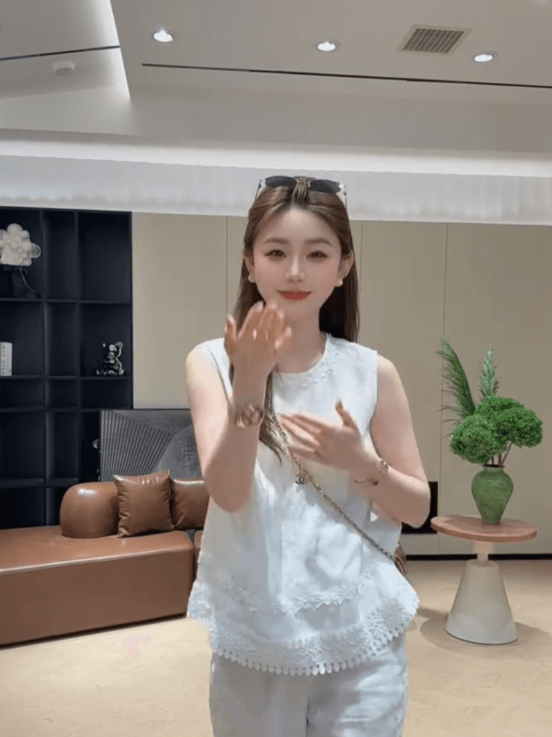 여름 루즈핏 3 차원 자수 민소매 맨위 품격 단색 다용도 작은 셔츠 세트 상세 이미지 10