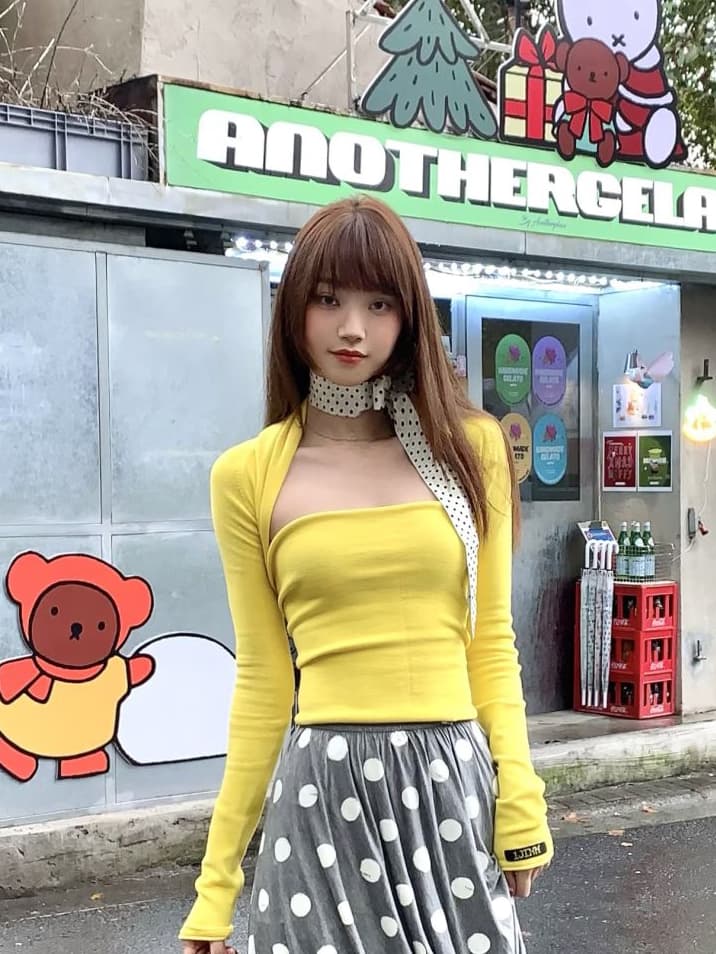 스타 같은 단락 1jinn studio 단색 니트 어깨 오픈 가디건 볼륨 측면 튜브탑 반 스커트 둘 착용 세트