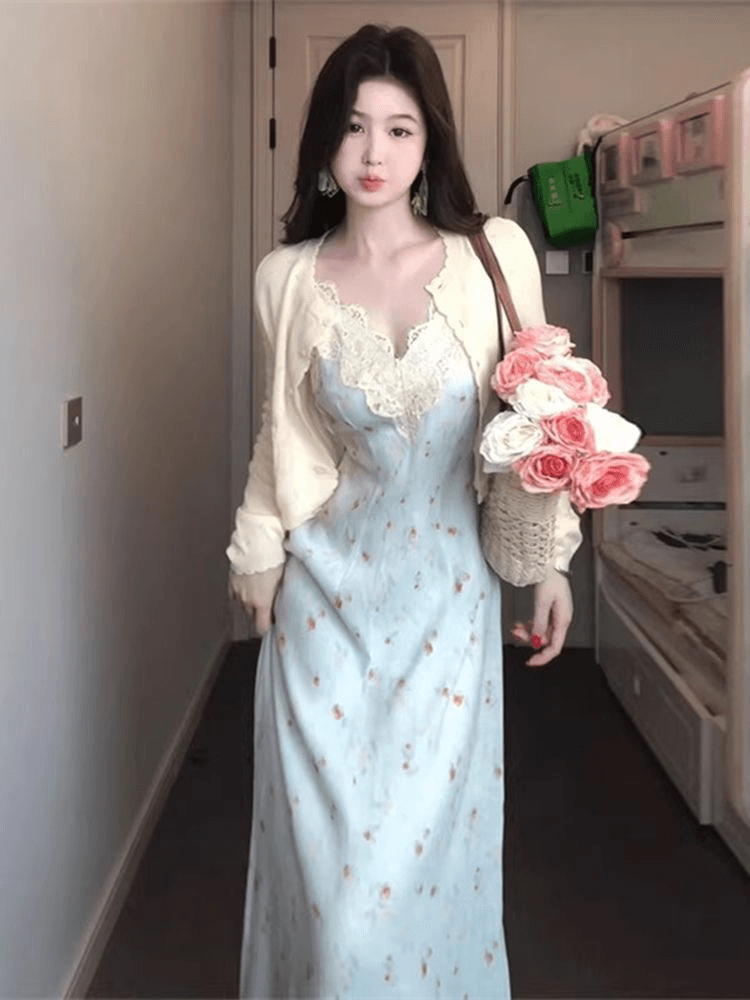 파란색 레이스 슬립 꽃무늬 드레스 아이들 가을 2026 새로운 해변가 휴가 착용 가져 가라. 세트 롱 스커트