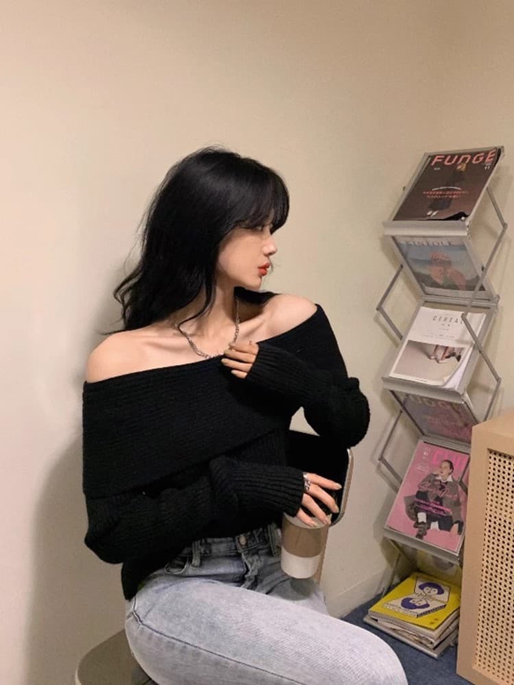 오프숄더 느긋한 바람 오프숄더 스웨터 여자 가을 겨울 쇼트 스타일 새는 어깨 고급 센스 검정색 보트넥 니트 스웨터 맨위 이미지 2