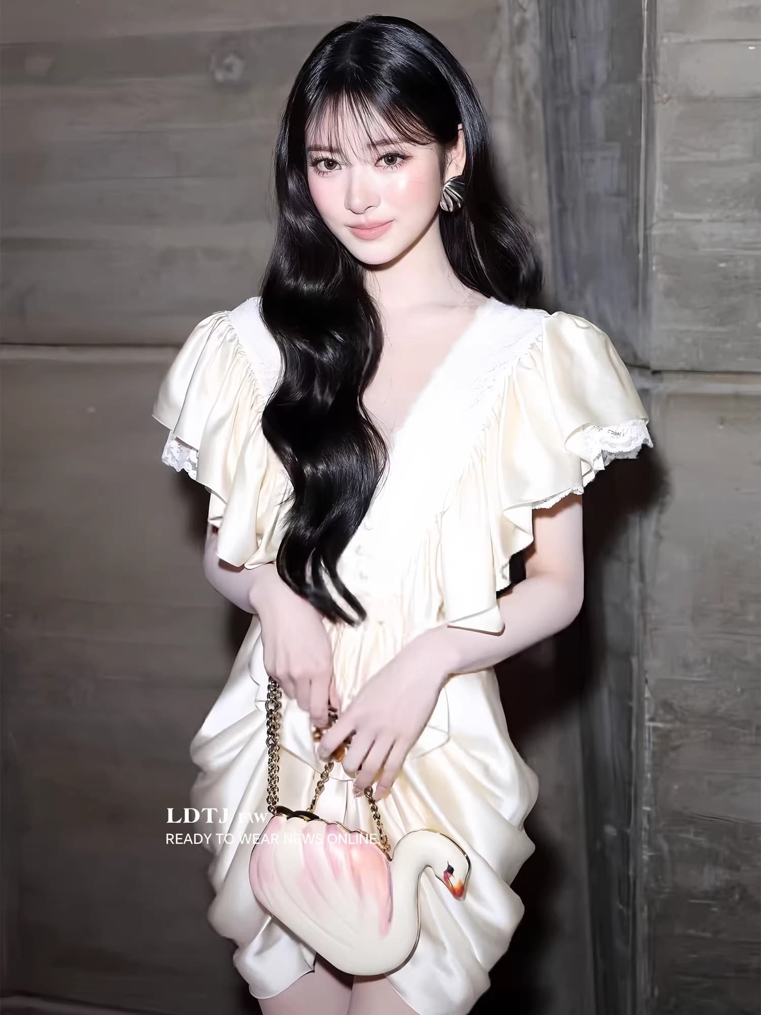 안나 같은 단락 생일 작은 행사 치마 고급 센스 장쑤 저장 및 상하이 천 골드 착용 가져 가라. 프랑스식 V넥 예복 주름 프릴 상세 이미지 10
