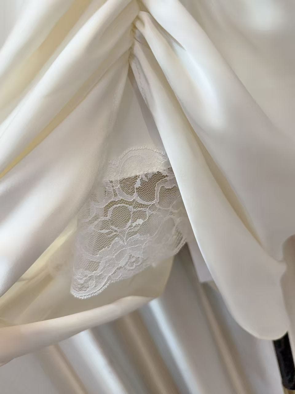 안나 같은 단락 생일 작은 행사 치마 고급 센스 장쑤 저장 및 상하이 천 골드 착용 가져 가라. 프랑스식 V넥 예복 주름 프릴 상세 이미지 7
