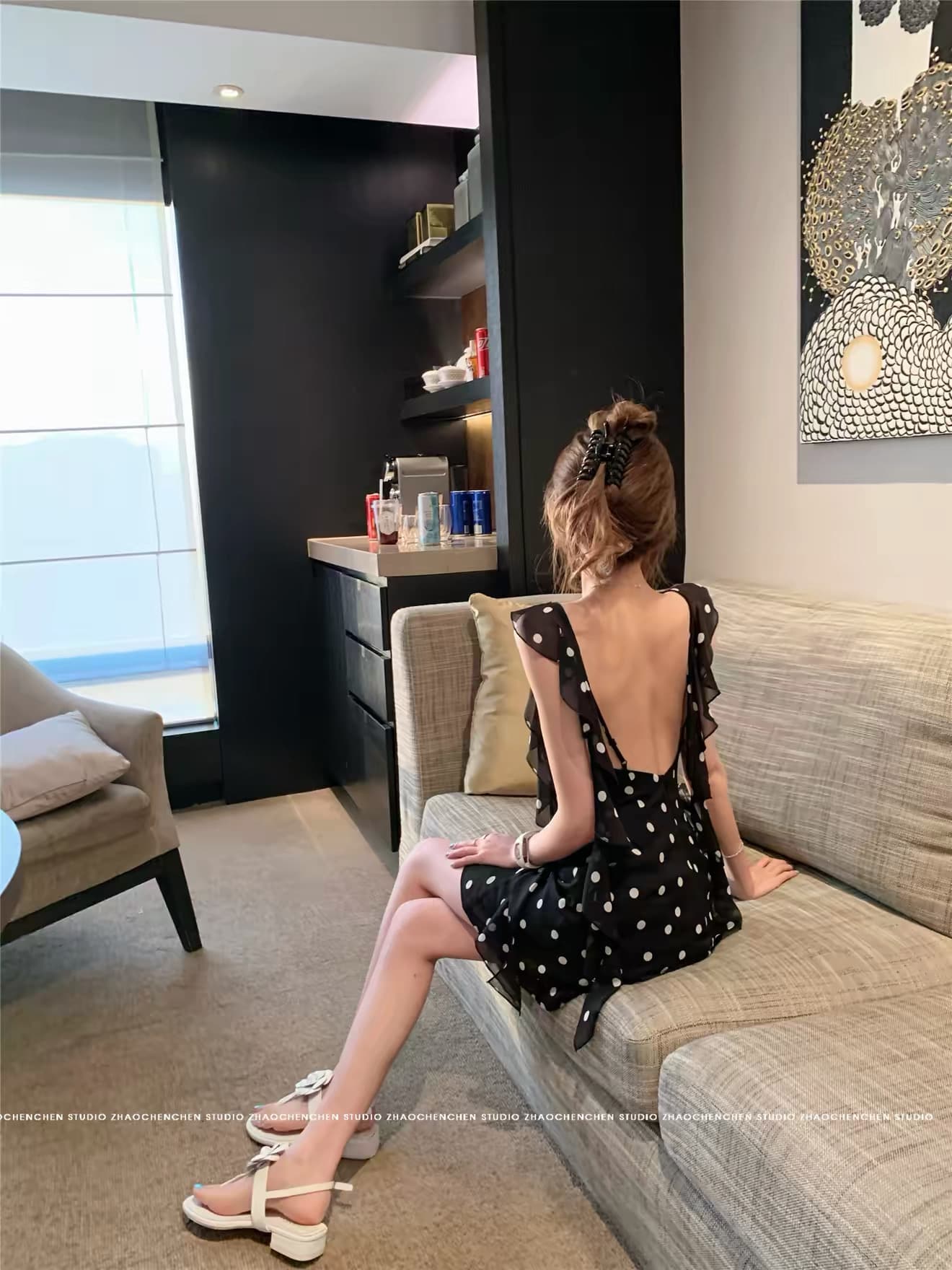 폴카 기억 캐치 부서 대 백리스 도트 무늬 프릴 드레스 상세 이미지 9