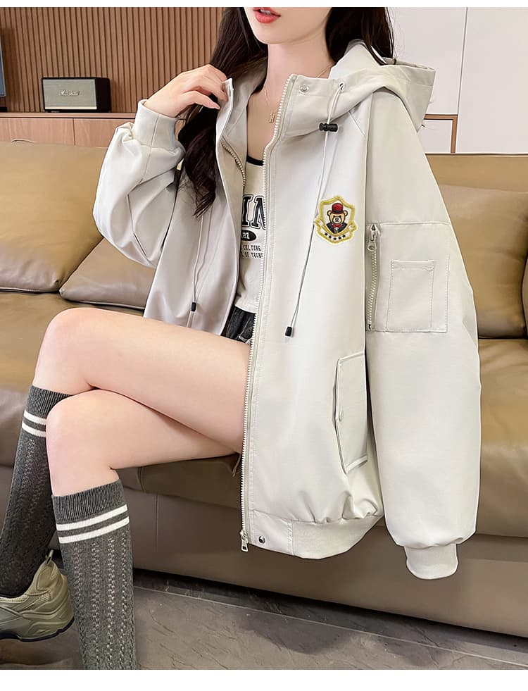 실사 2026 봄 새로운 작은 곰 아메리칸 학원 스타일 여자 고유 한 워크웨어 요금 외투 상세 이미지 31