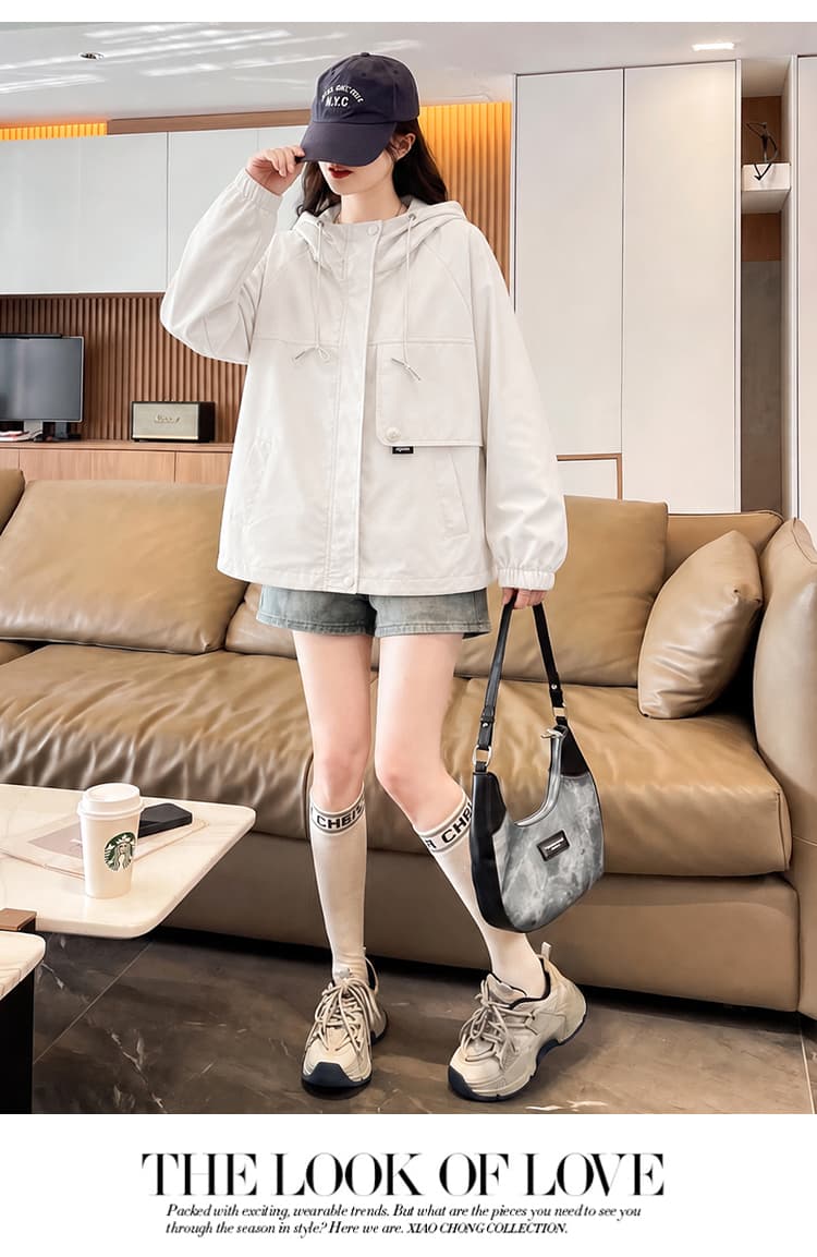 실사 후드 펌프 로프 스냅 단추 루즈핏 재킷 삽입 어깨 소매 막대기 가방 단추 꾸밈음 캐주얼 다용도 슬림해 보이는 스타일 상세 이미지 14