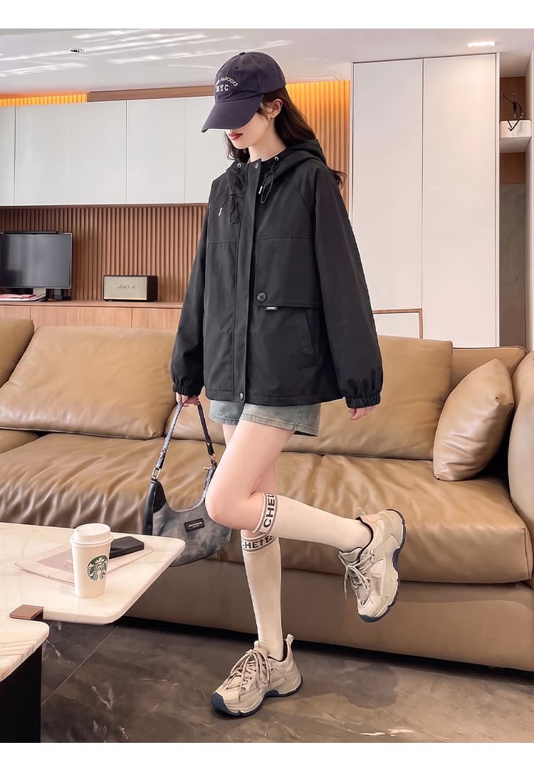 실사 후드 펌프 로프 스냅 단추 루즈핏 재킷 삽입 어깨 소매 막대기 가방 단추 꾸밈음 캐주얼 다용도 슬림해 보이는 스타일 상세 이미지 18