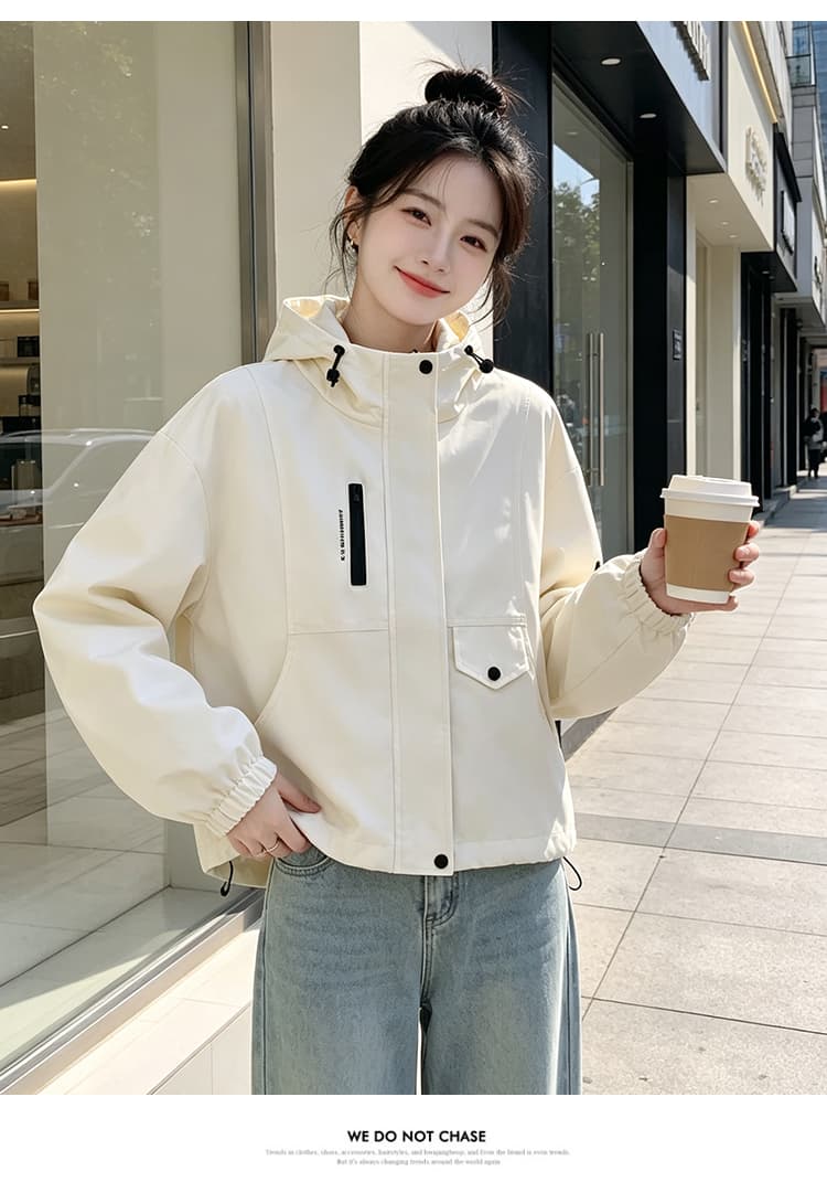 실사 후드 펌프 로프 배색 지퍼 열기 루즈핏 가을 어깨 소매 밴딩 커프스 스냅 단추 플립 커버 밑단 펌프 로프 섹션 상세 이미지 9