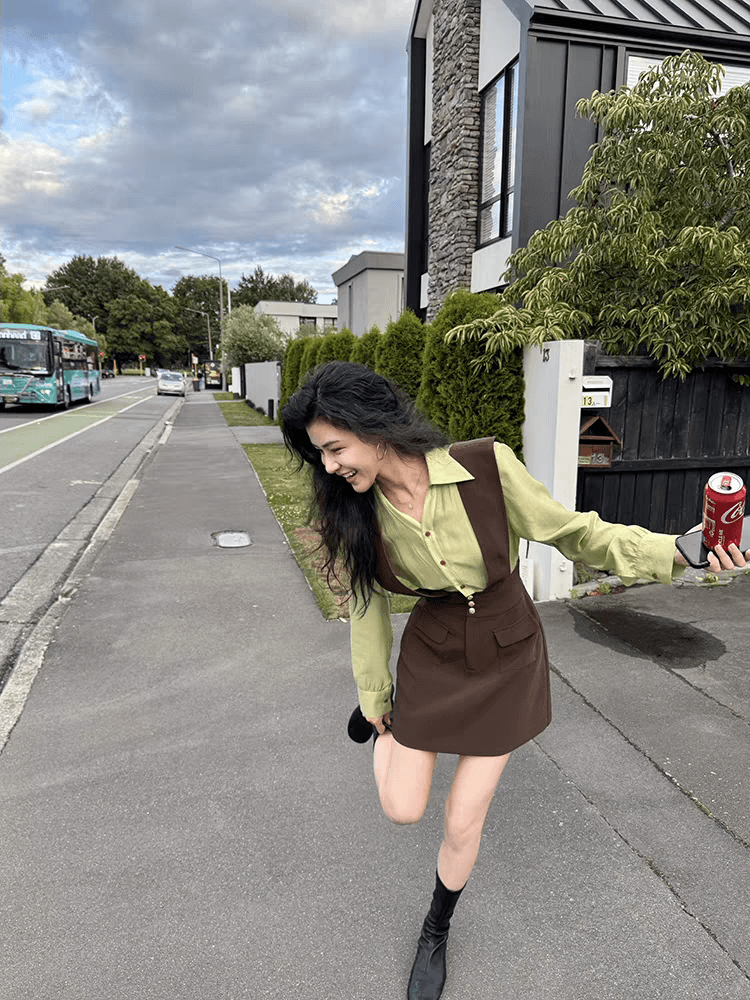 페이크 레이어드 활력 천 골드 작은 대중 배색 품격 멜빵 폴로 칼라 여성 드레스 2026 봄 새로운 짧은 치마 상세 이미지 4