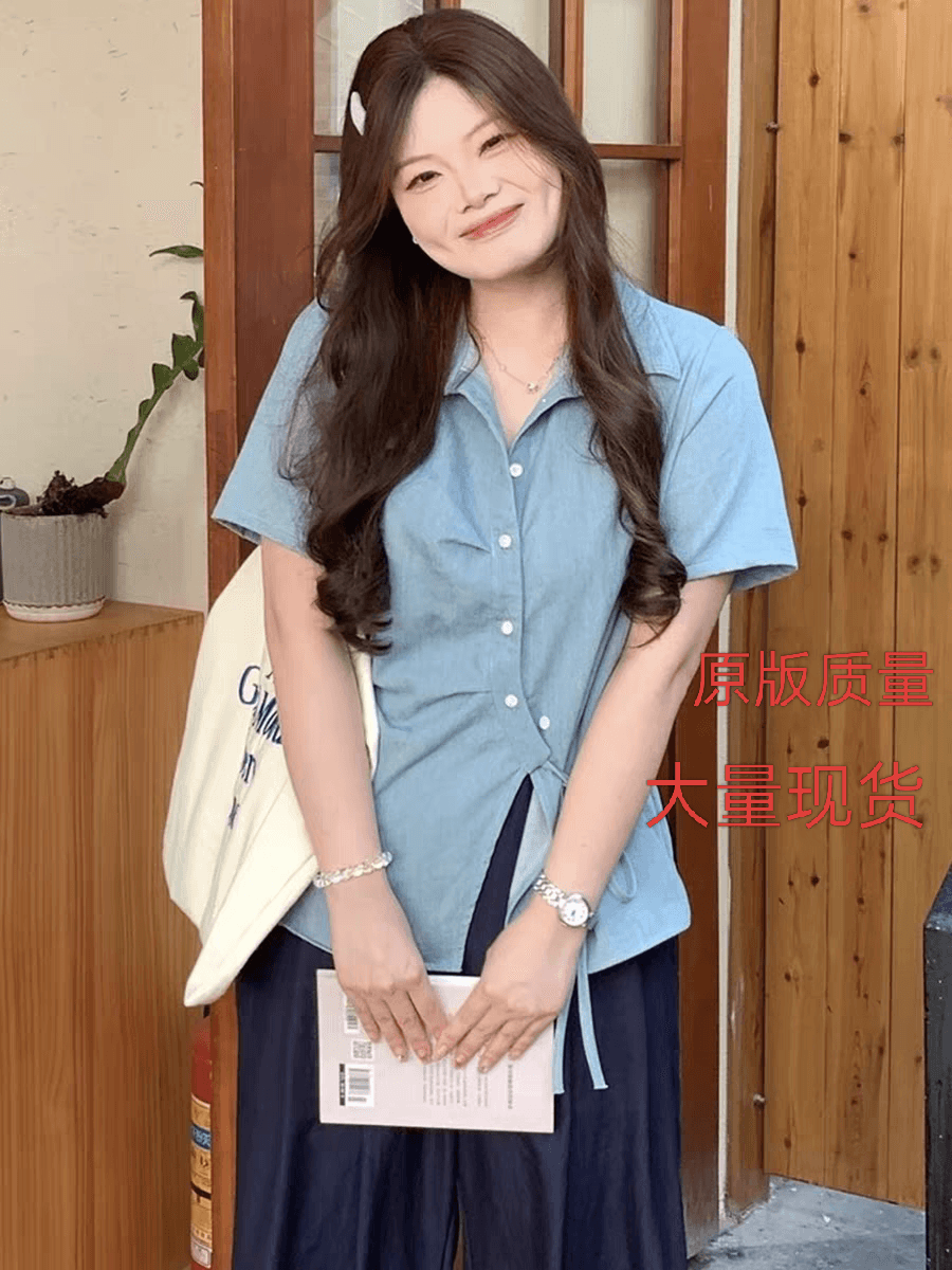 빅 사이즈 지방 mm 디자인 센스 폴로 칼라 불규칙 비스듬한 버클 스트랩 반팔 데님 셔츠 2026 여름 슬림해 보이는 맨위