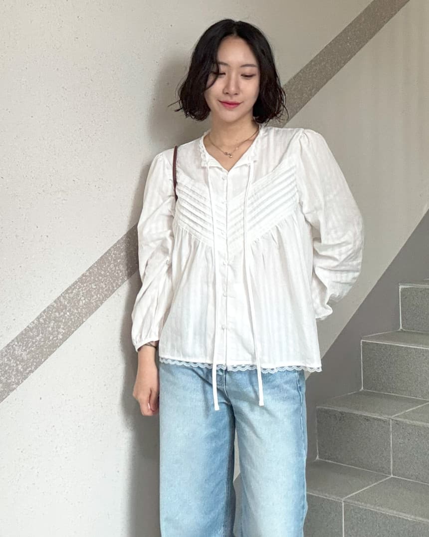 재고 있음 korea 레트로 문예 레이스 조각 v 종류 명중 기사 장식 리본 단색 긴팔 맨위 여성 셔츠 상세 이미지 10