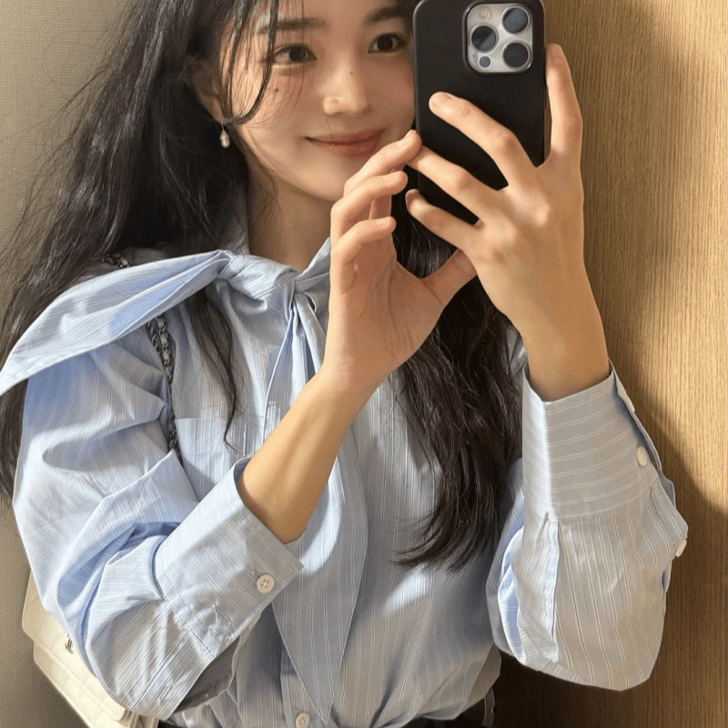 재고 있음 cherry 분위기 센스 당겨서 전체 한 부서 부드러운 바람 블루스 스트라이프 매듭이 달린 리본 긴팔 여성 셔츠 이미지 2